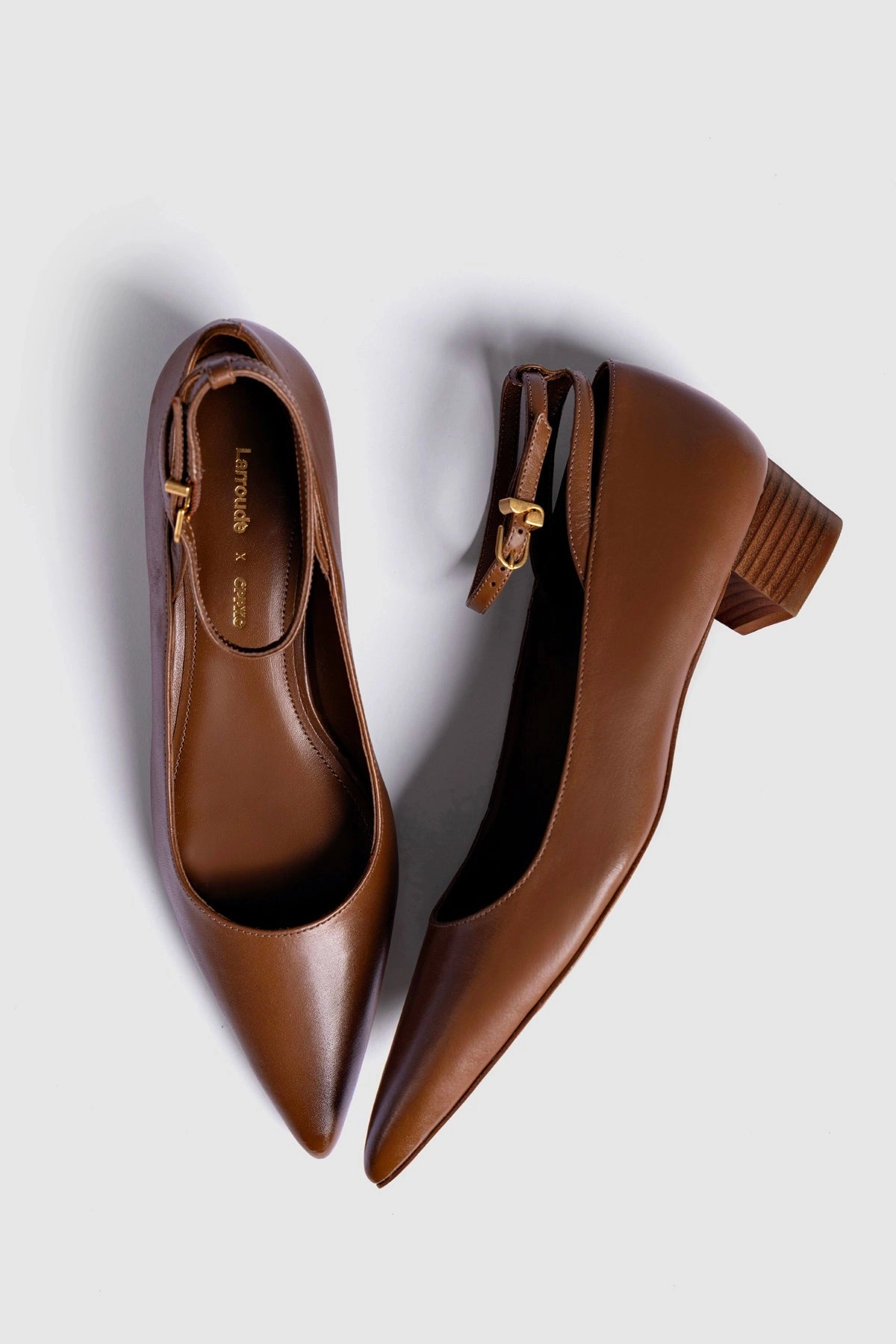 Mom Fit Larroud x CPPXO Pump In Caramel Leather