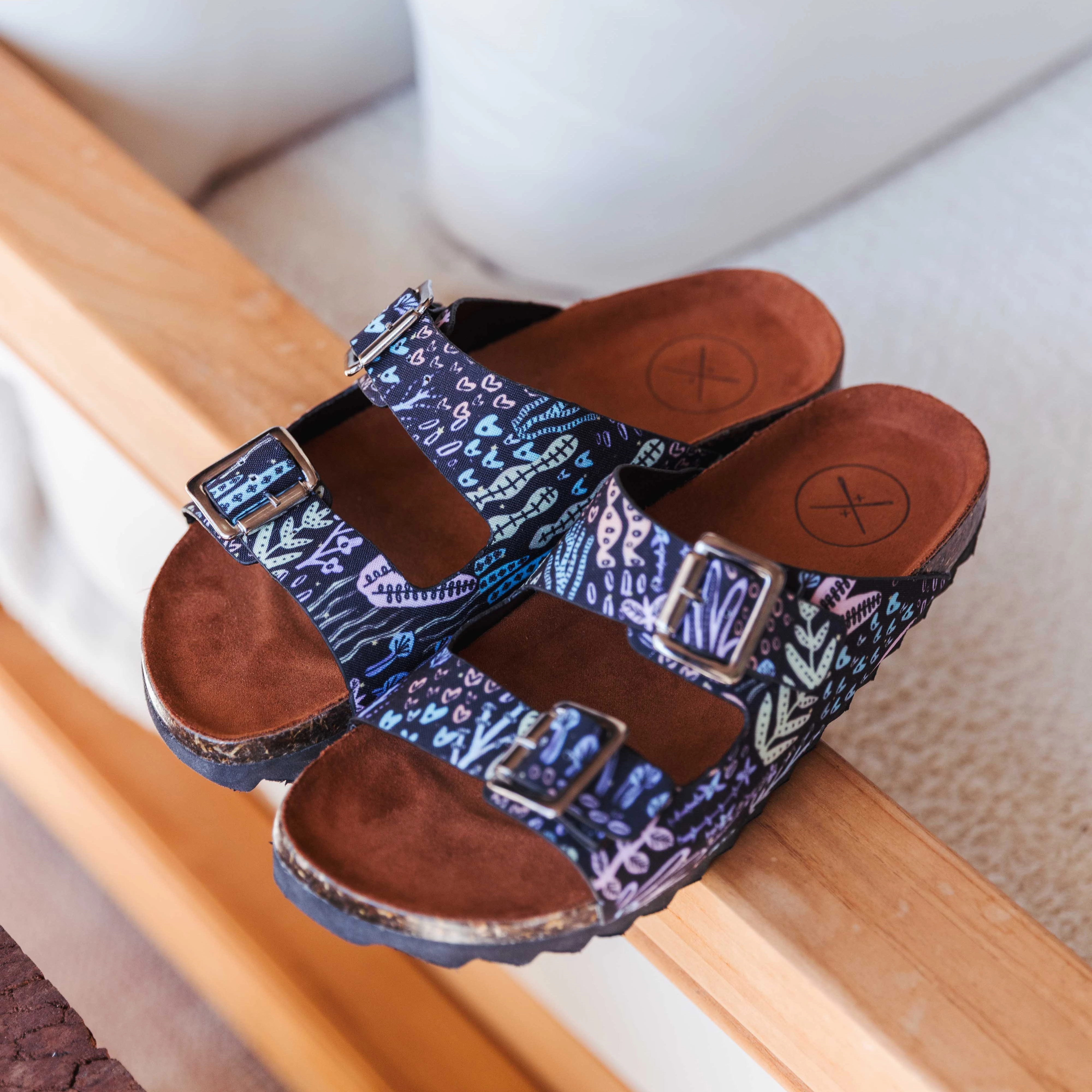 Loomi Buckle Sandal Quality Design