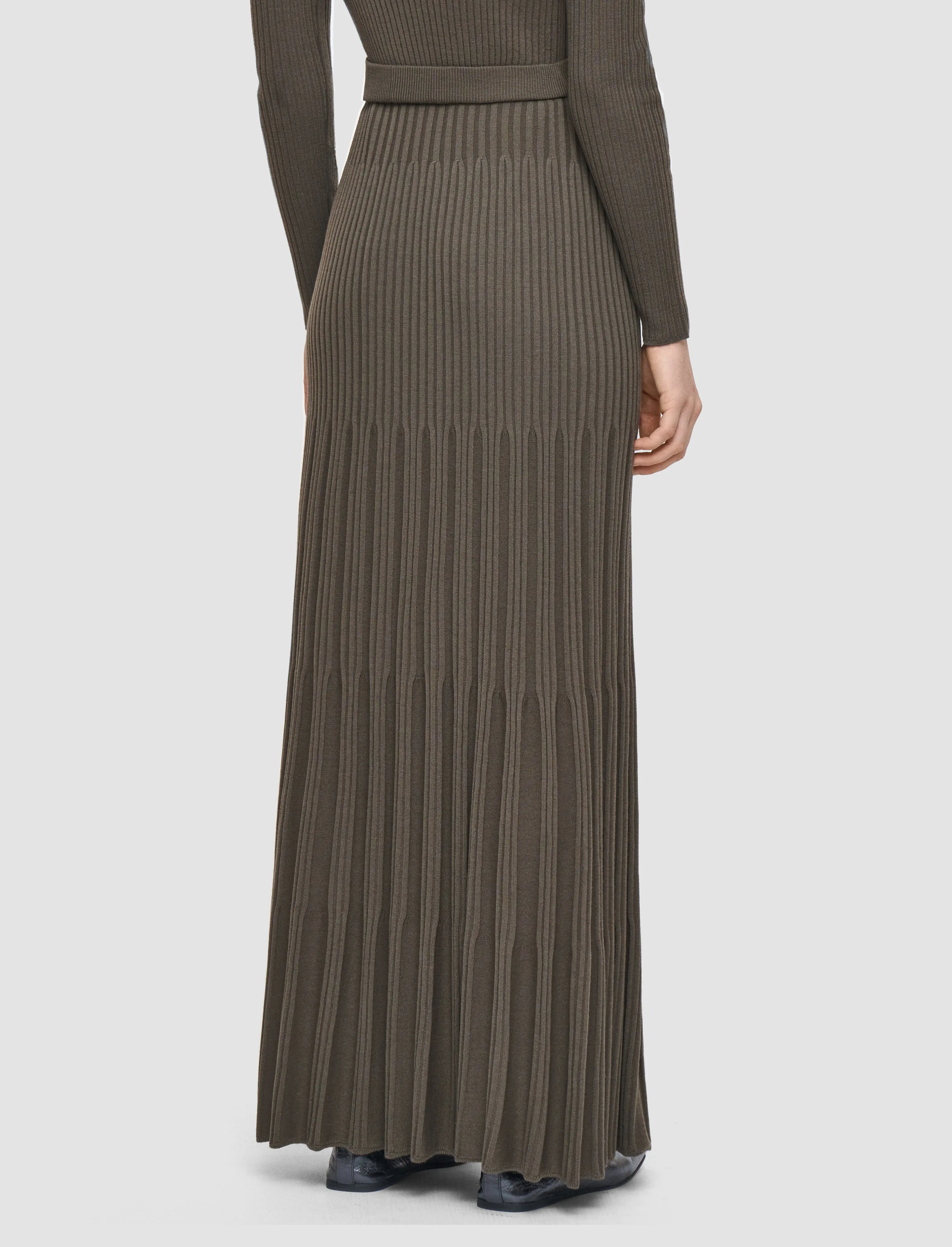 Hypoallergenic Fiber Merino Rib Knit Skirt