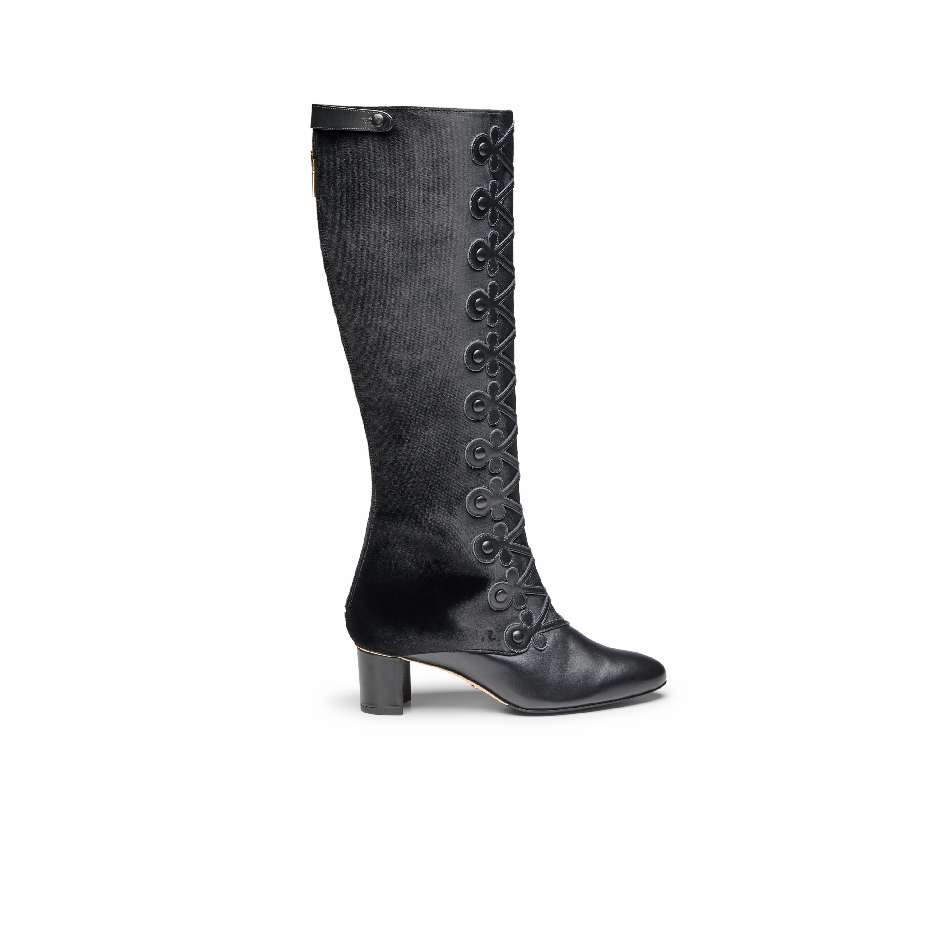 Airy Design Breathable Lining Lowry 50