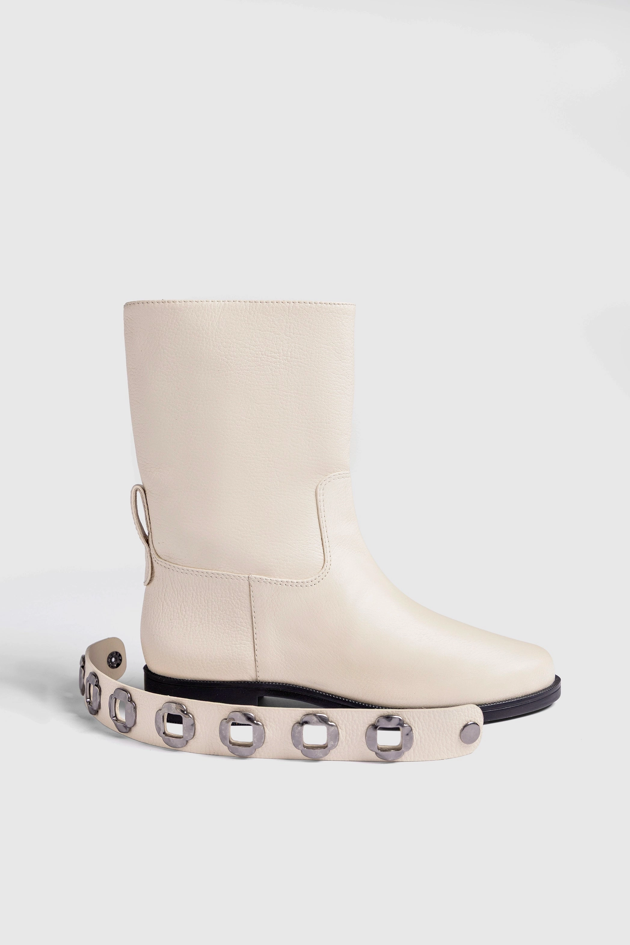 Milan Flat Bootie In Ivory Leather Dark Edge Flexibility Feature
