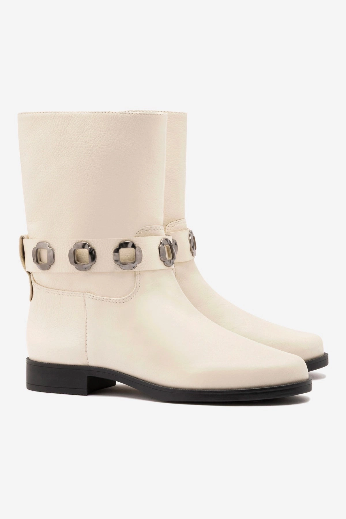 shape fit Milan Flat Bootie In Ivory Leather