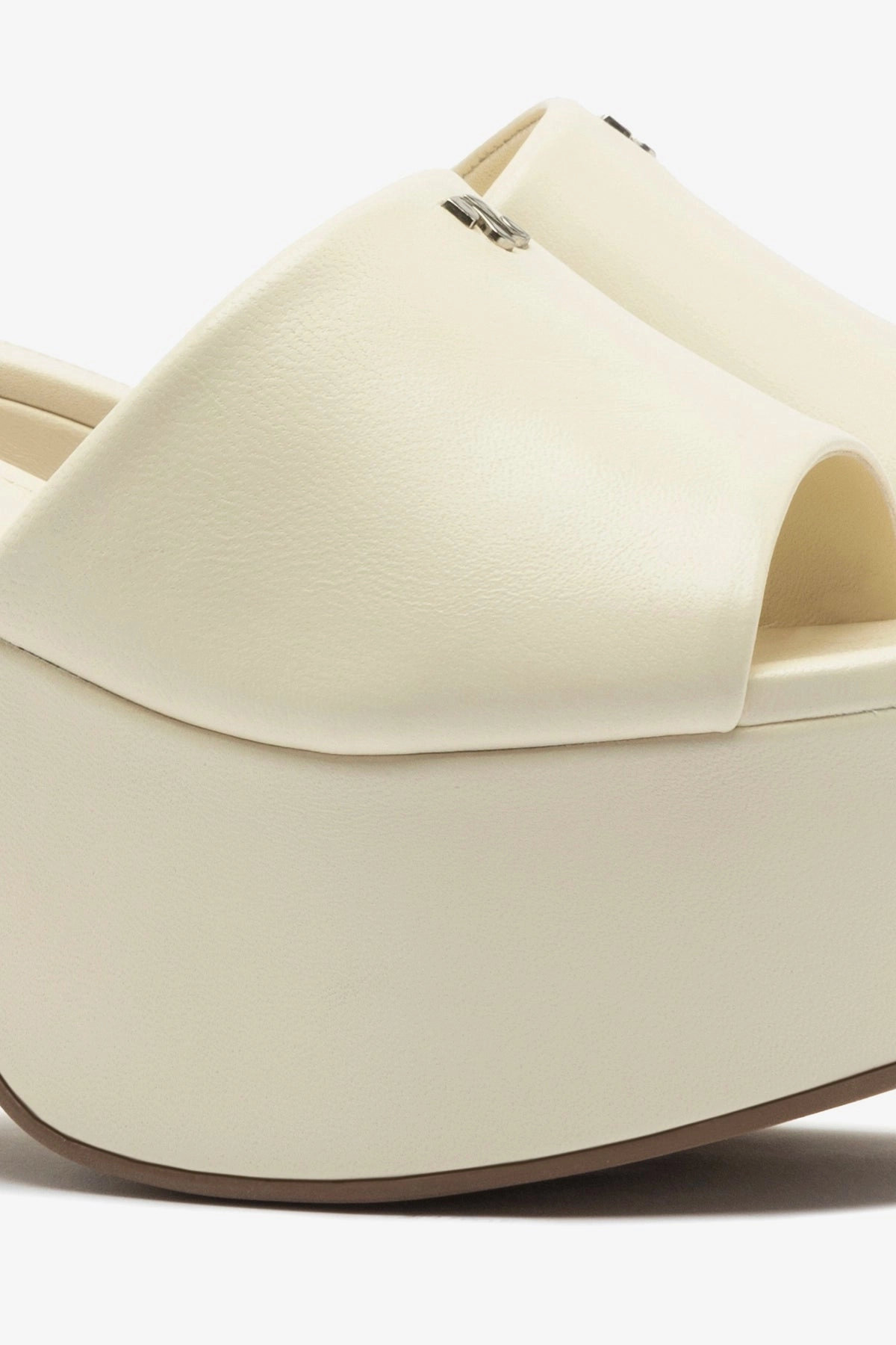 Queen Fit Miso Platform Mule In Ivory Leather
