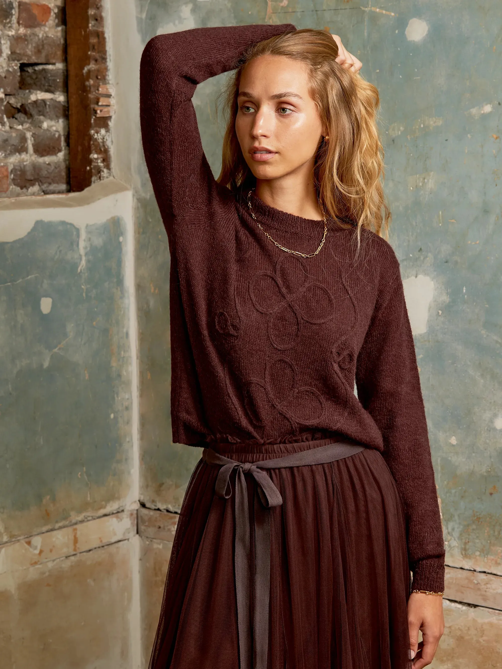 Contrast Stitch Accent DoubleStitchedHem Chocolate Appliqu Knit Jumper with Alpaca