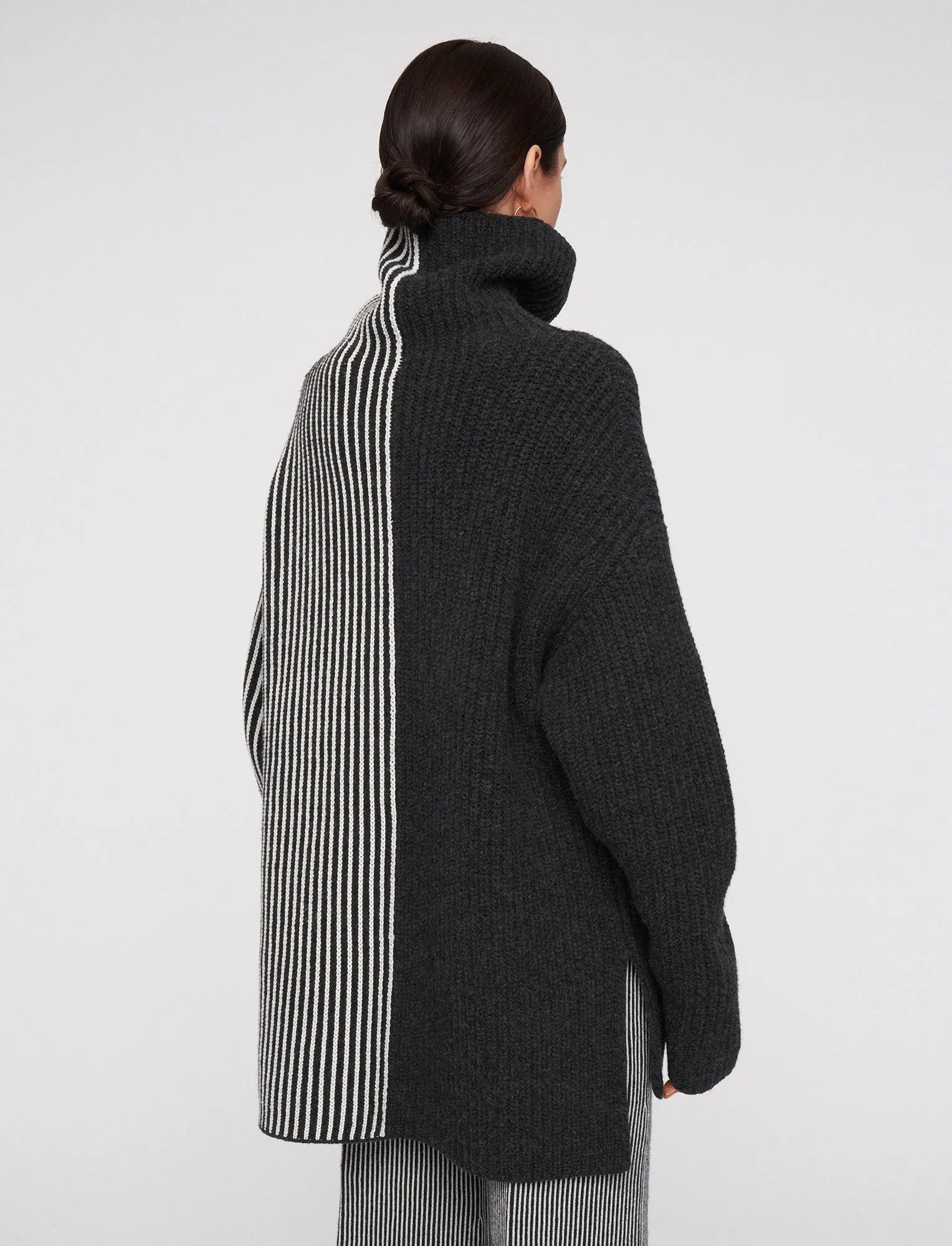 Graphic Cardigan Stitch High Neck Jumper Polished Feel