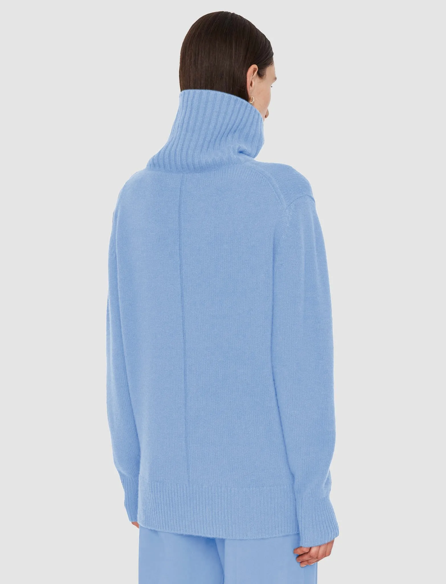 Reinforced Seams Open Cashmere High Neck Jumper