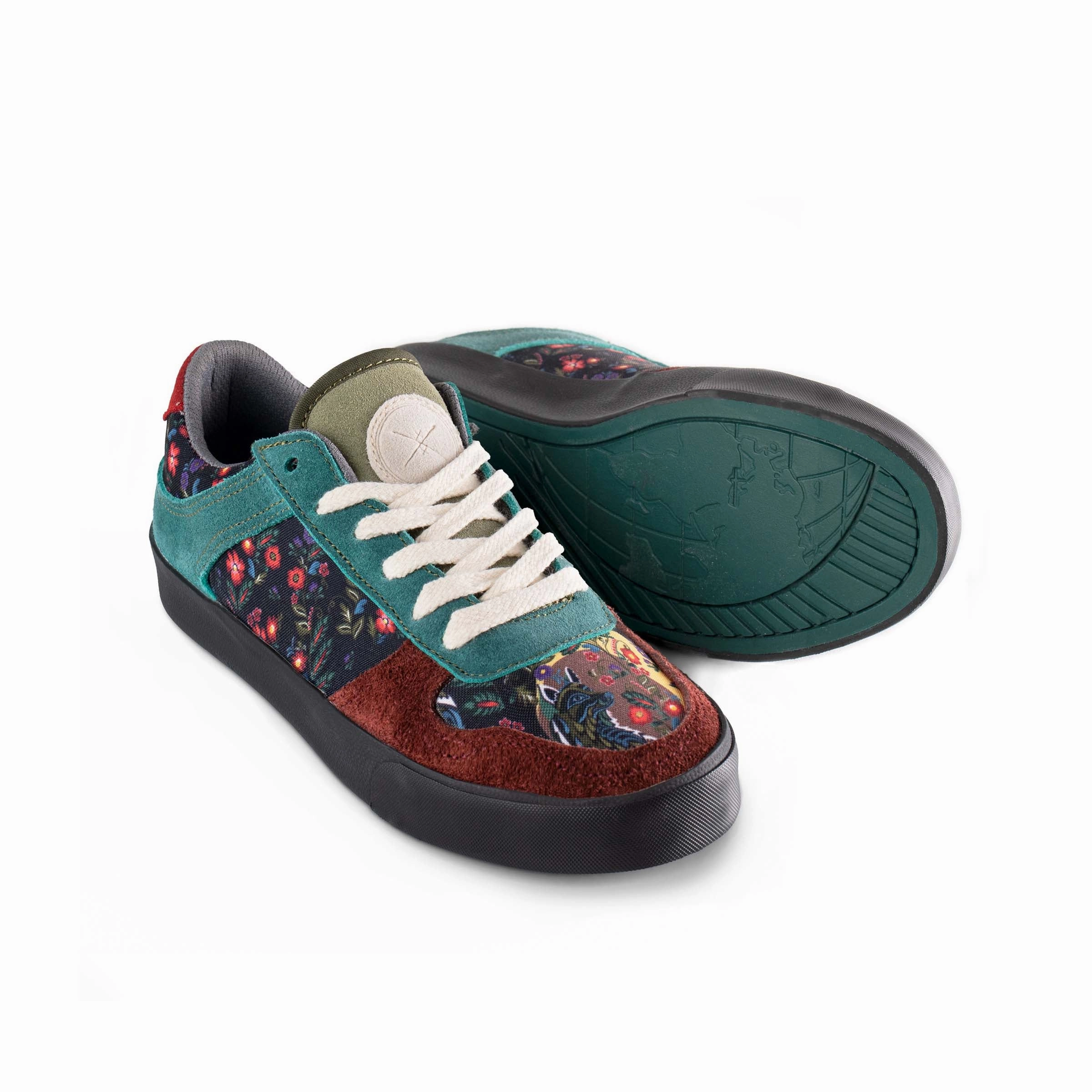 Jackal Ace Low Top Flex Groove System Slip Resistant Grip