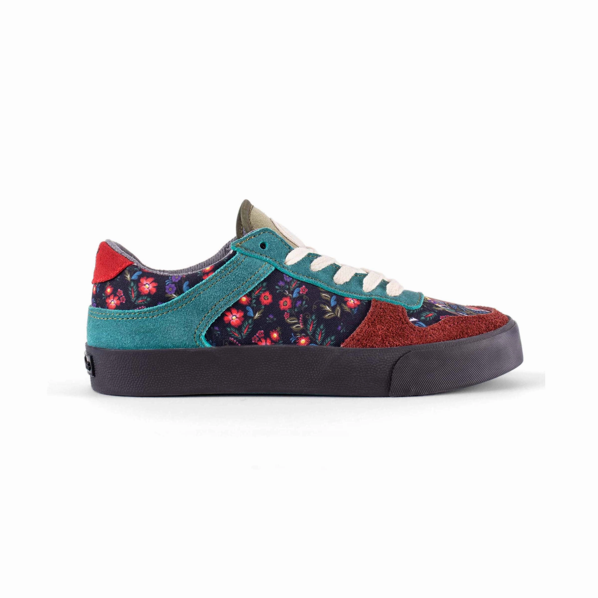 Jackal Ace Low Top High Rebound Midsole Coastal vibe