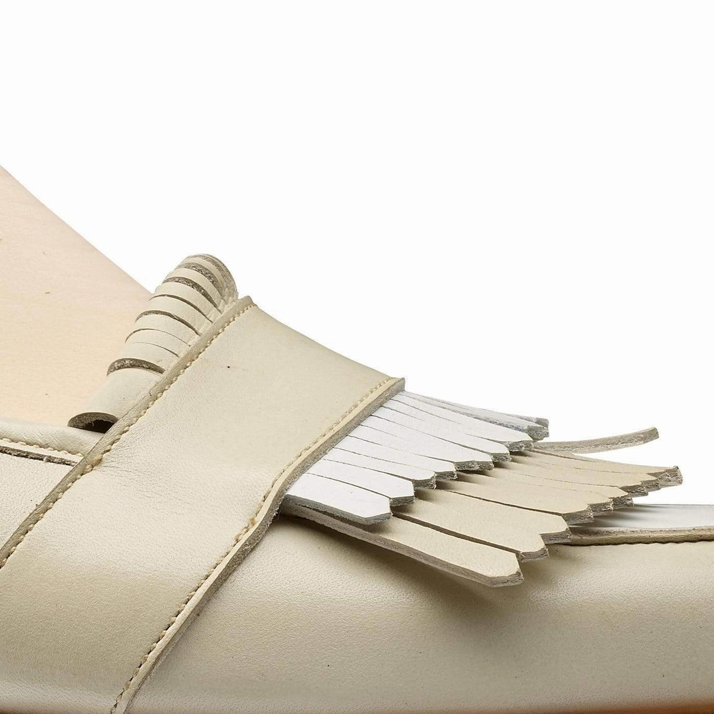 Emma Ivory & White Calf Show Stage