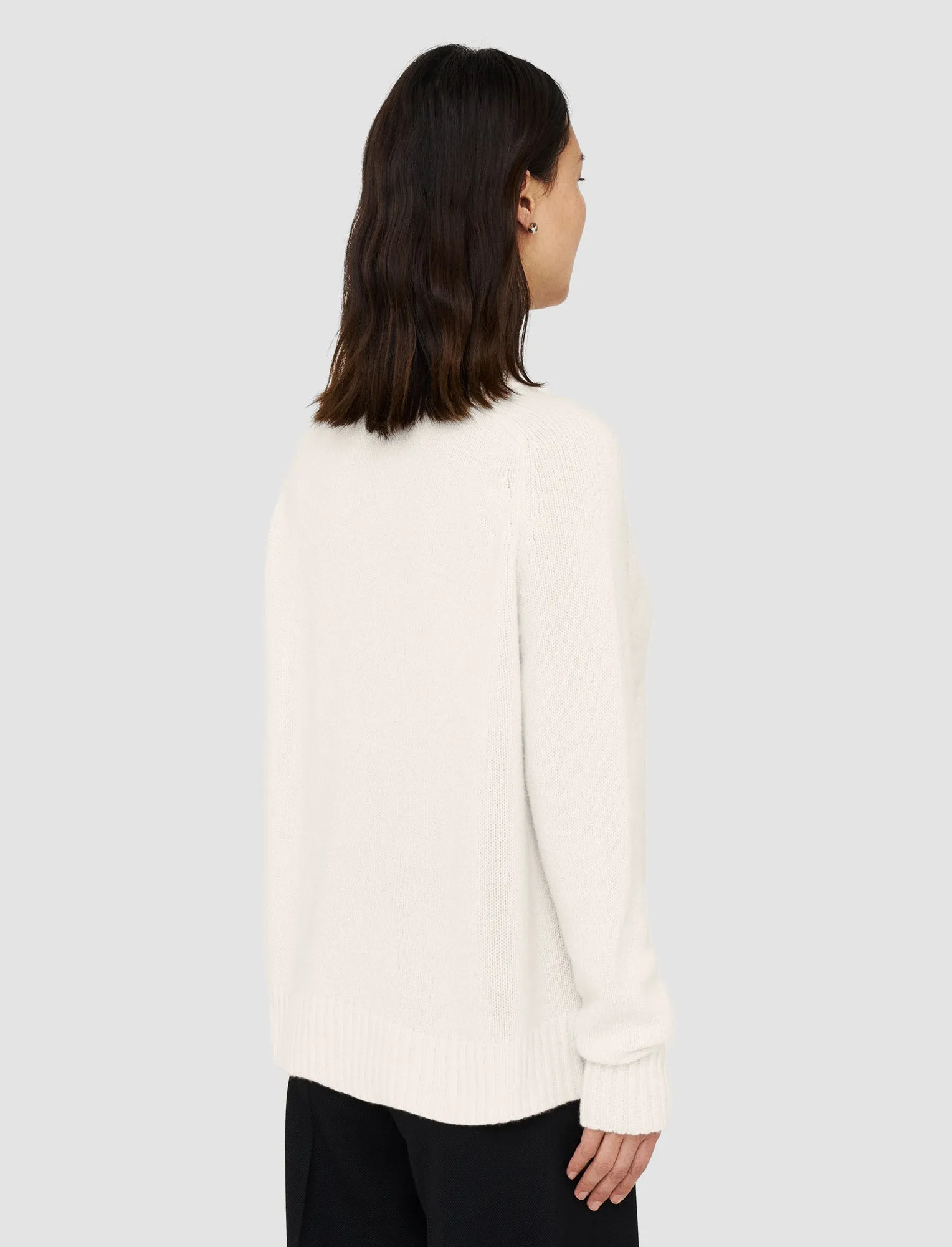 Non Restrictive LowMaintenance Care Open Cashmere Round Neck Jumper