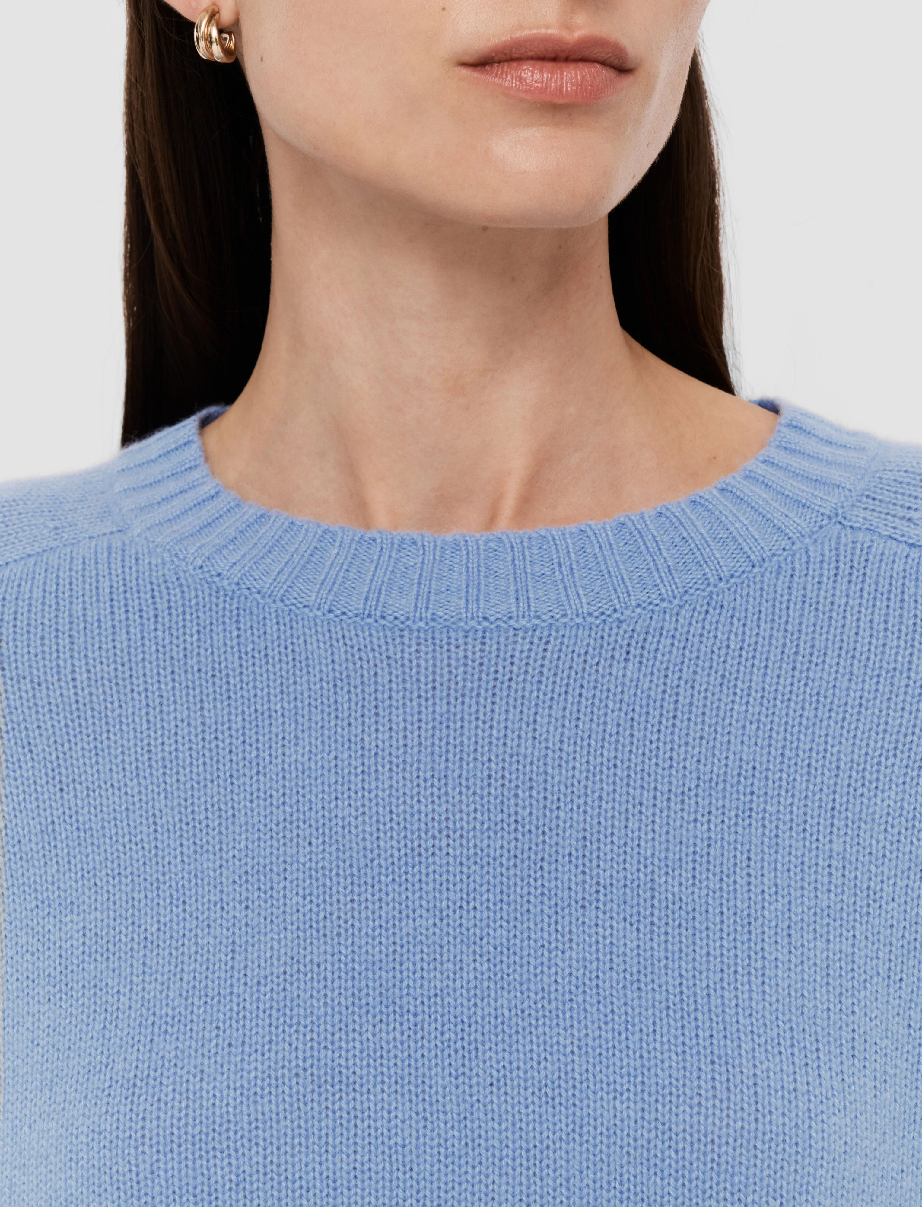 Moisture Management System Open Cashmere Round Neck Jumper
