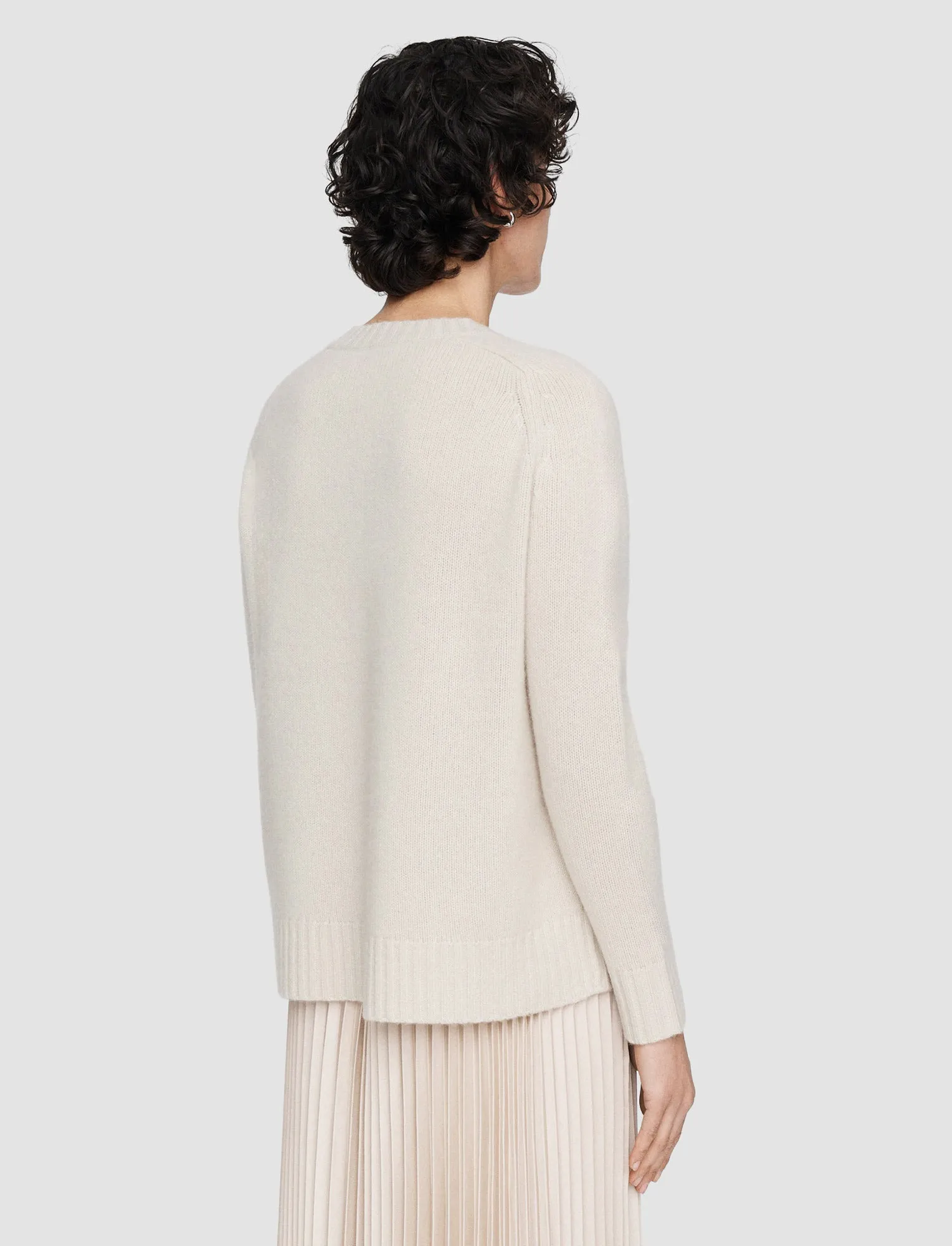 WrinkleResistant Breathable Yarn Open Cashmere V Neck Jumper