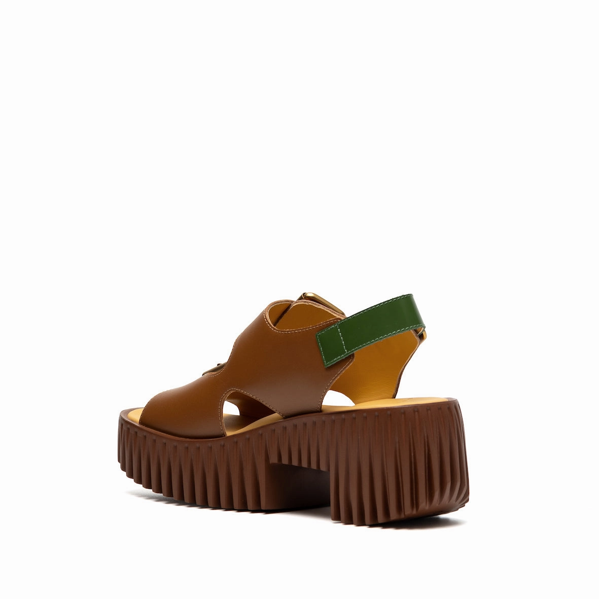 Eco Friendly Minimalist Fans PLIA ASTRA BROWN