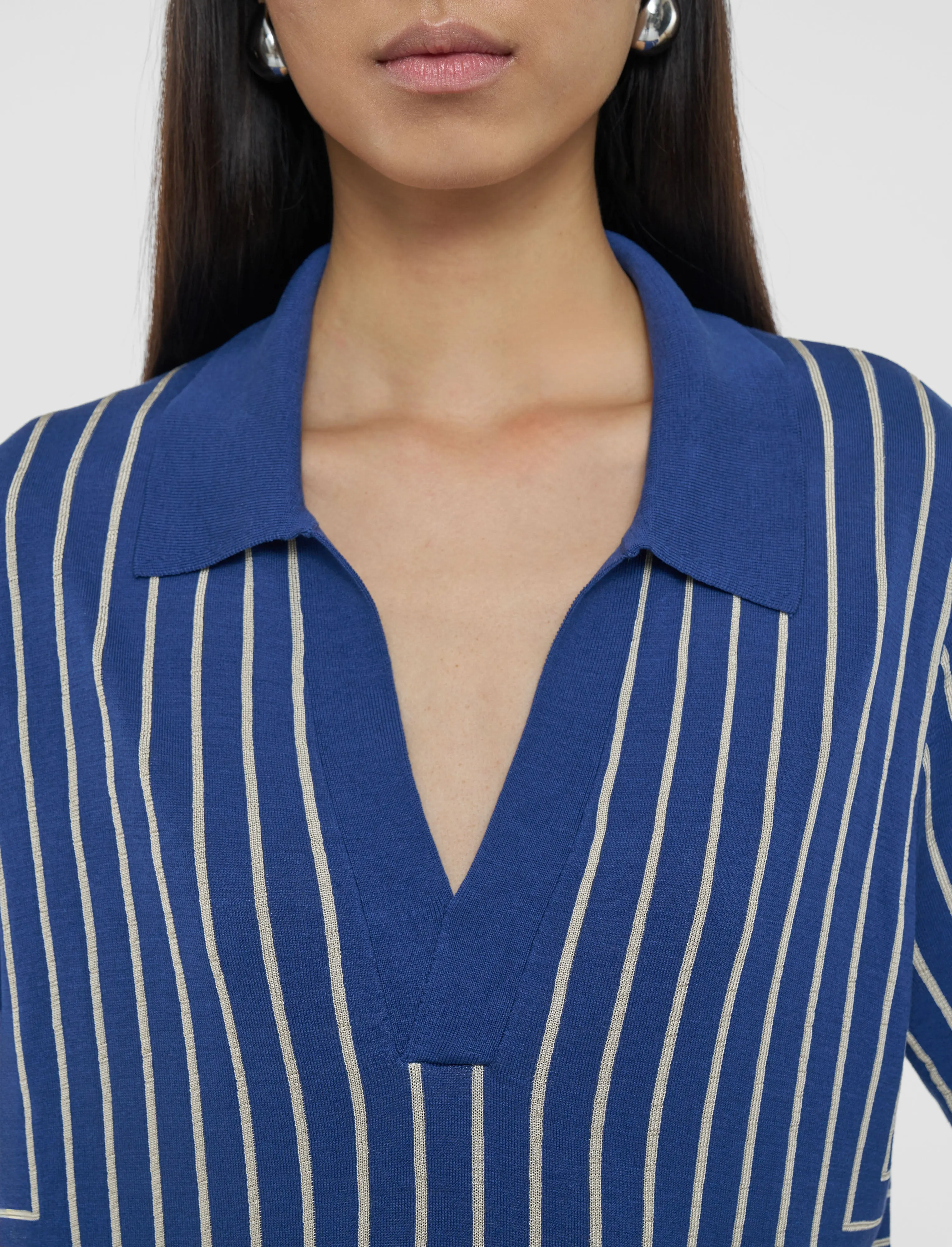 Daily Favorite Clean Style Geometric Jacquard Silk Blend Top