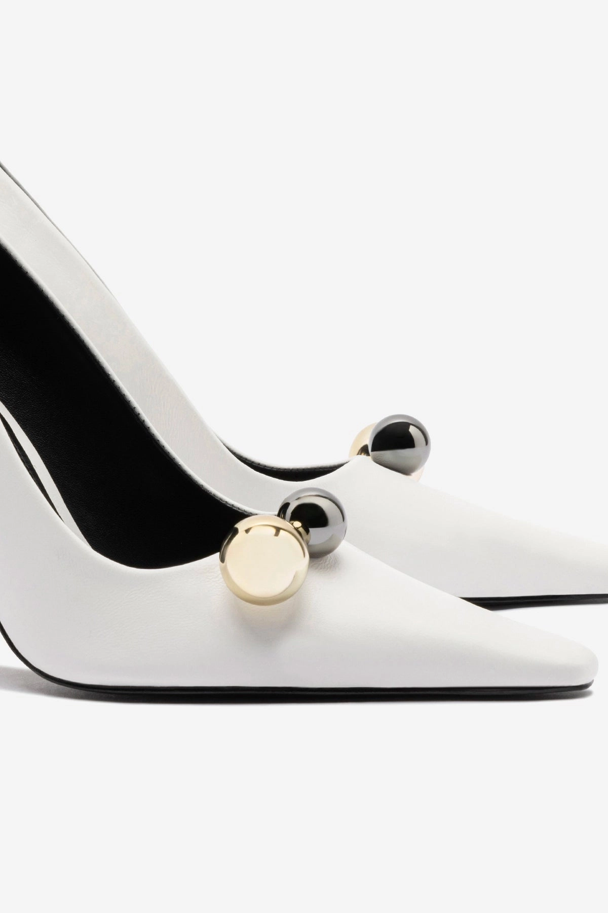 Narrow Fit Larroud x CPPXO Pump In White Leather