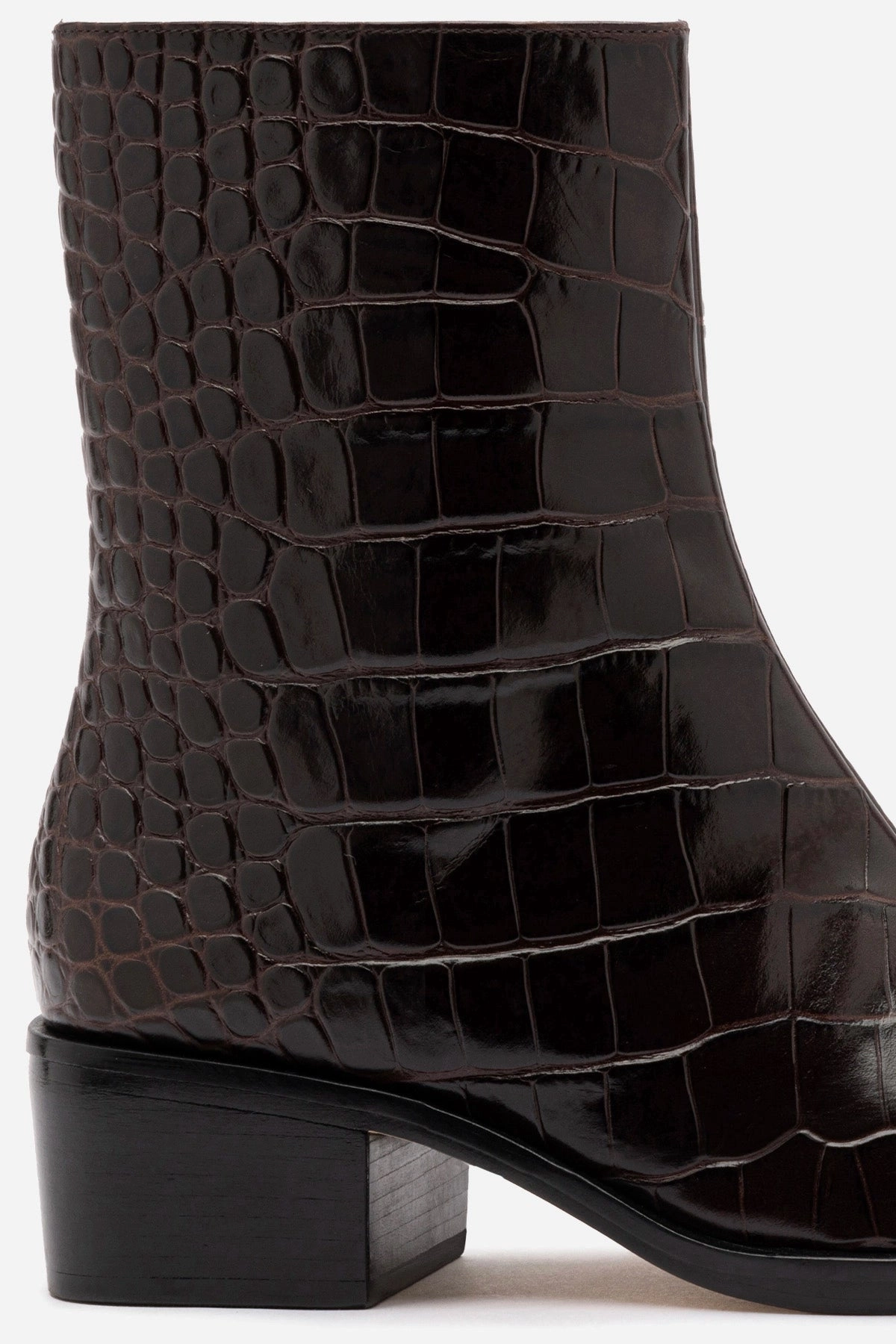 Florencia Low Boot In Croco Brown Leather Enhanced grip