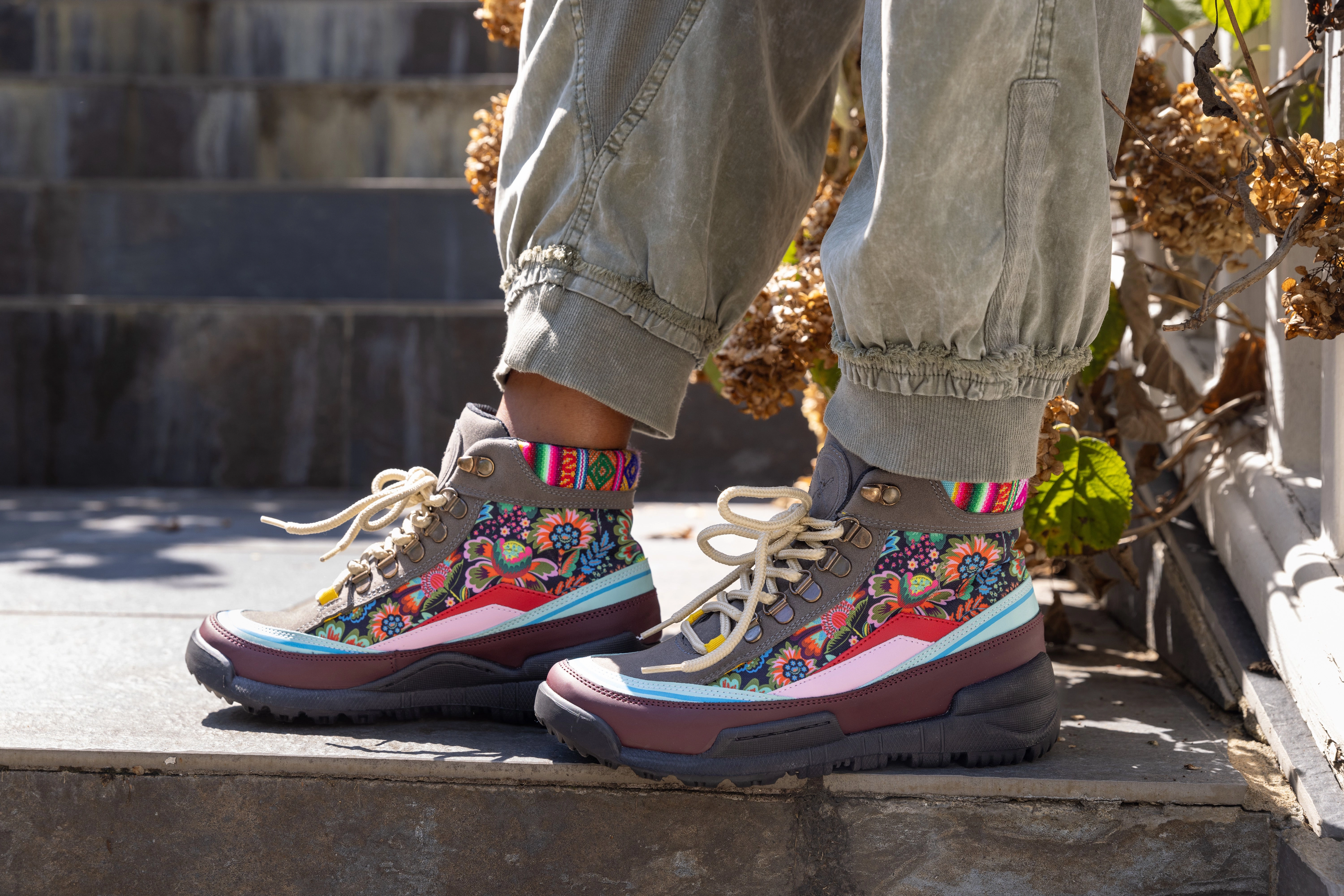 Hiking Trail All Weather Mountain Climber Saras - Vegan Trekk Boot