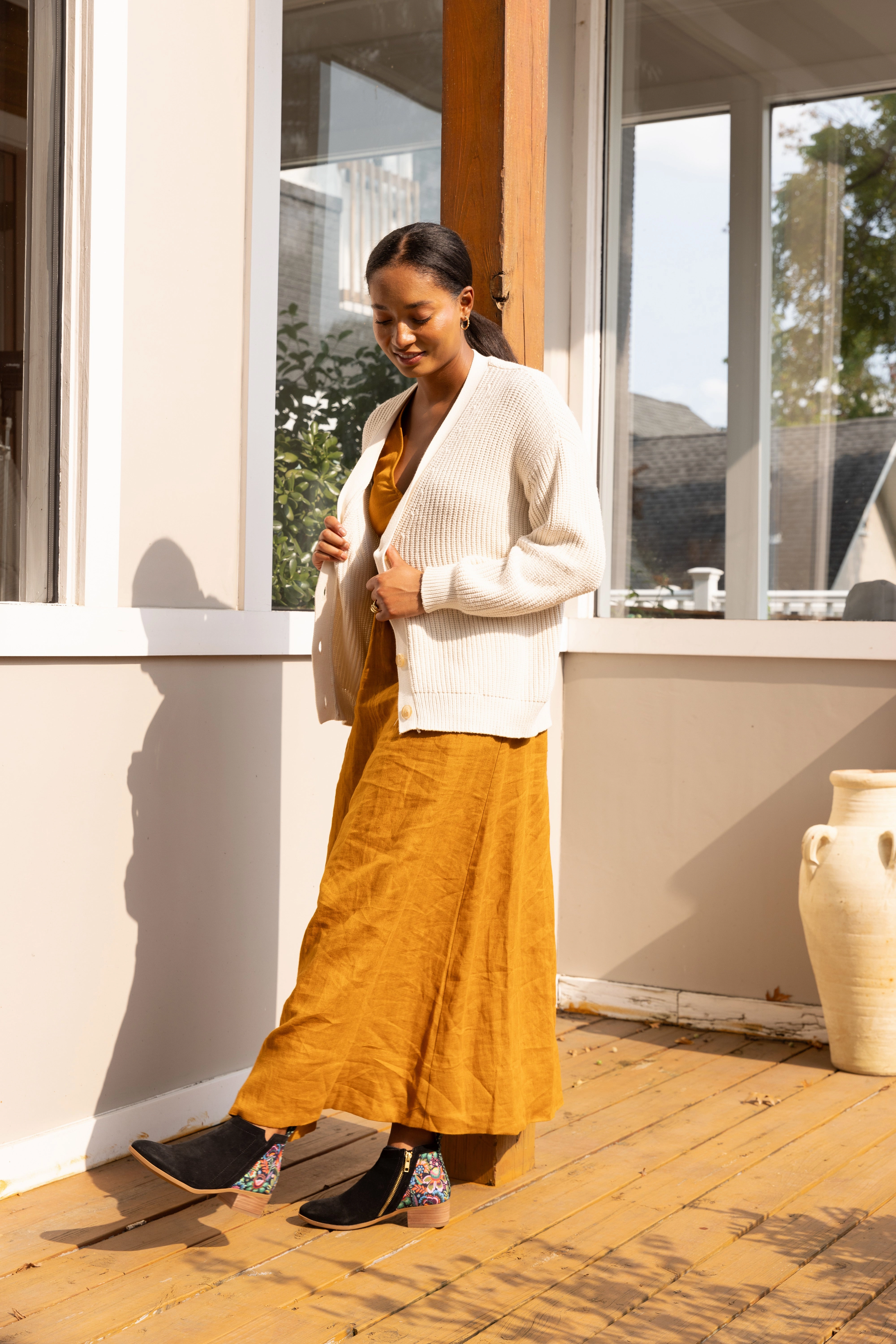 Saras Bootie Stable Support Weather Resistant User