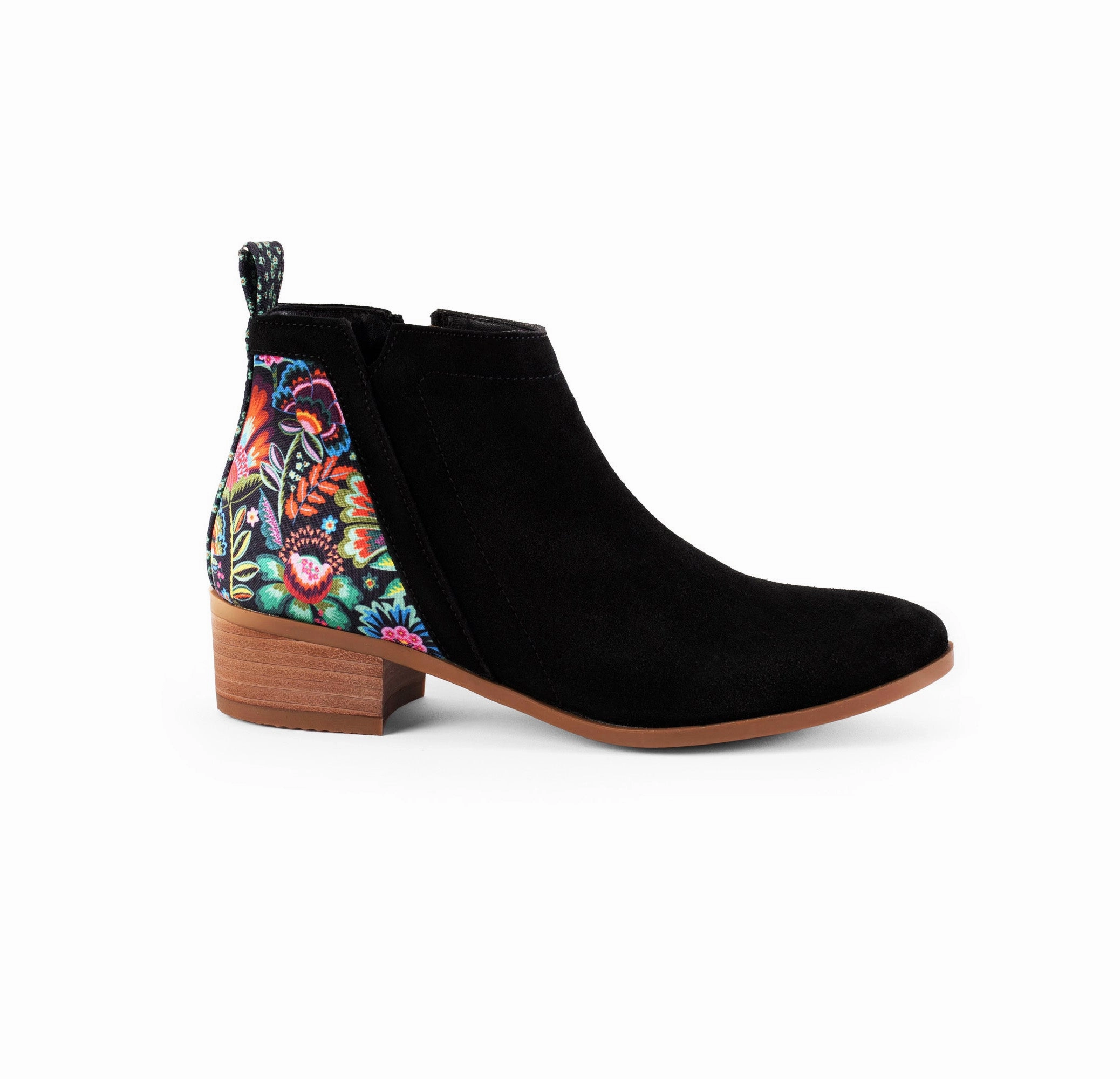 Comfortable buckles Breathable Mountain Climber Saras Bootie