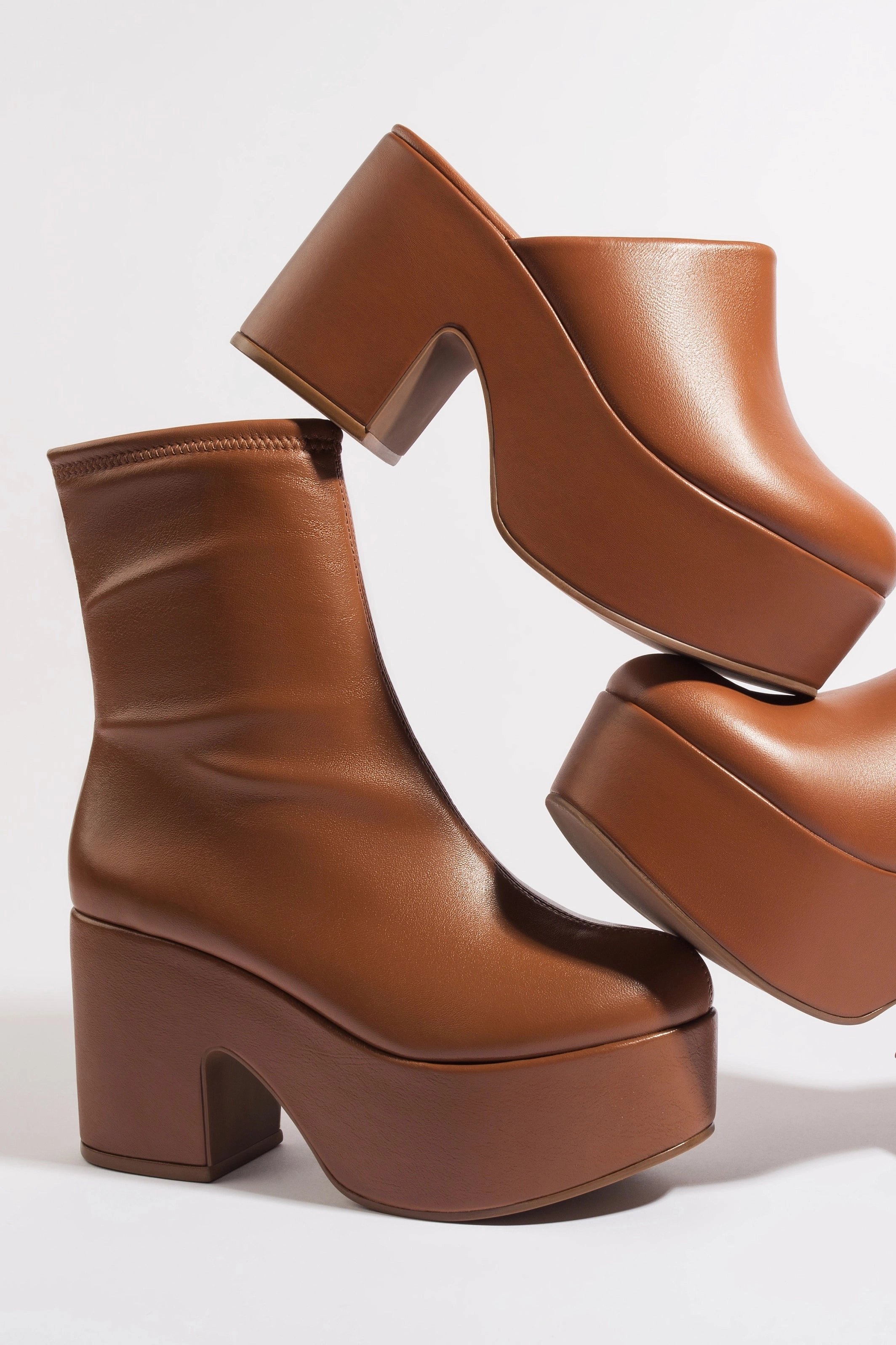 Miso Platform Boot In Caramel Stretch Leather velcro Snow Grip