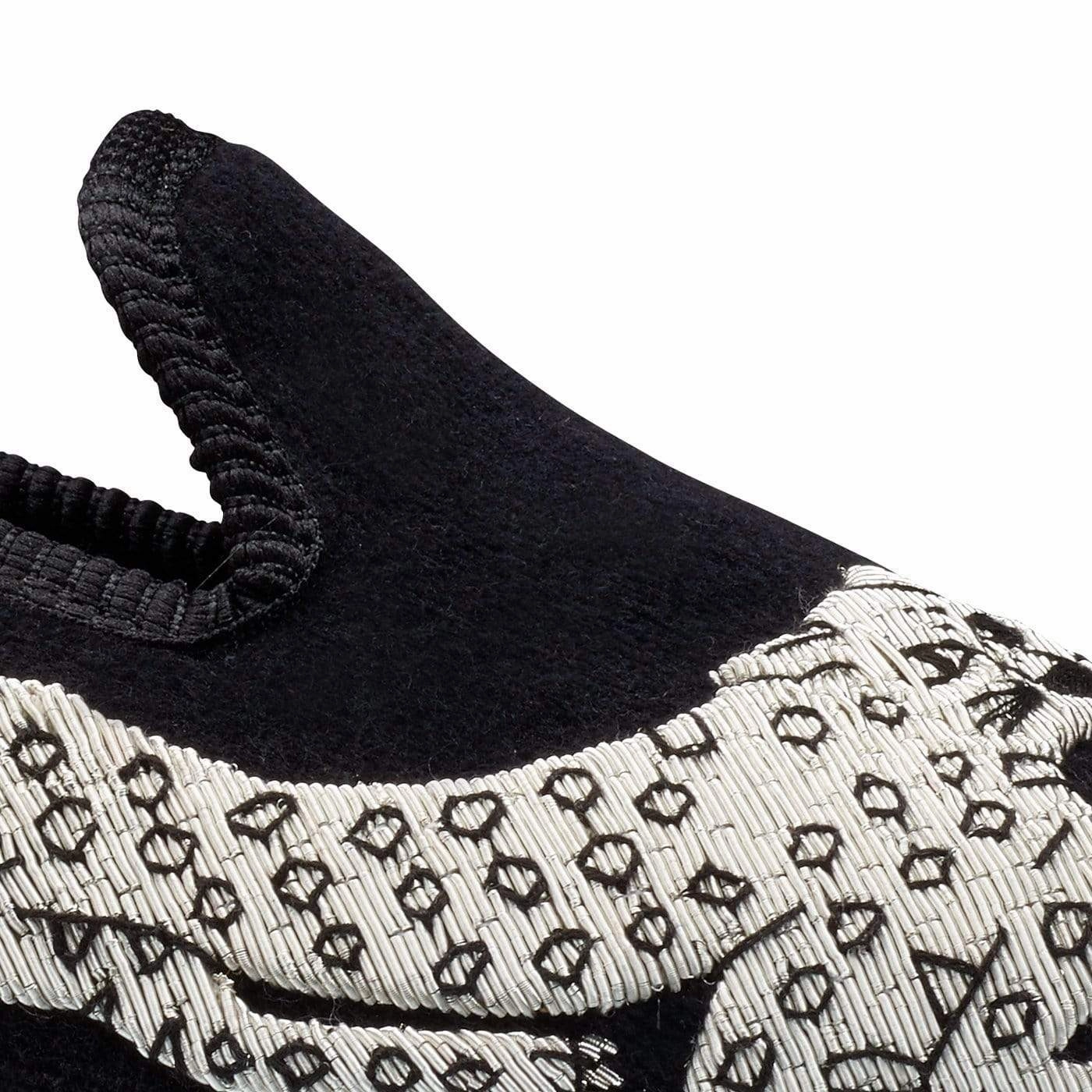 Silver Leopard Black Velvet Cozy Travel Fit