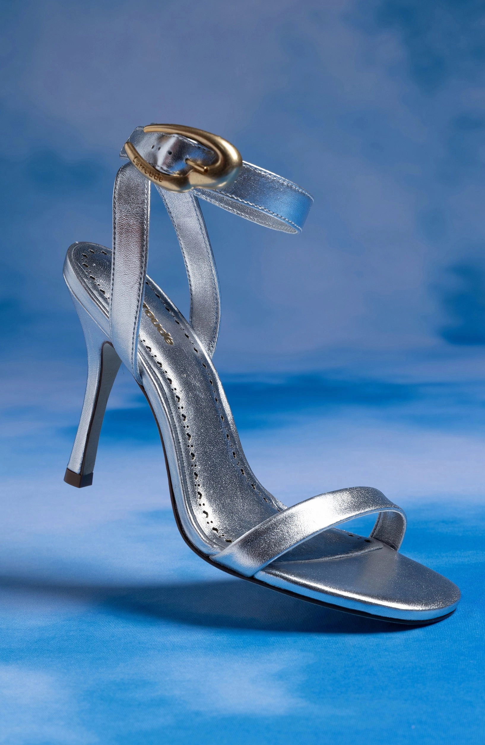 Comfortable fit Resort Mood Verona Sandal In Silver Metallic Leather
