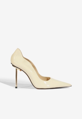 Stella Patent Pump Cutout Style