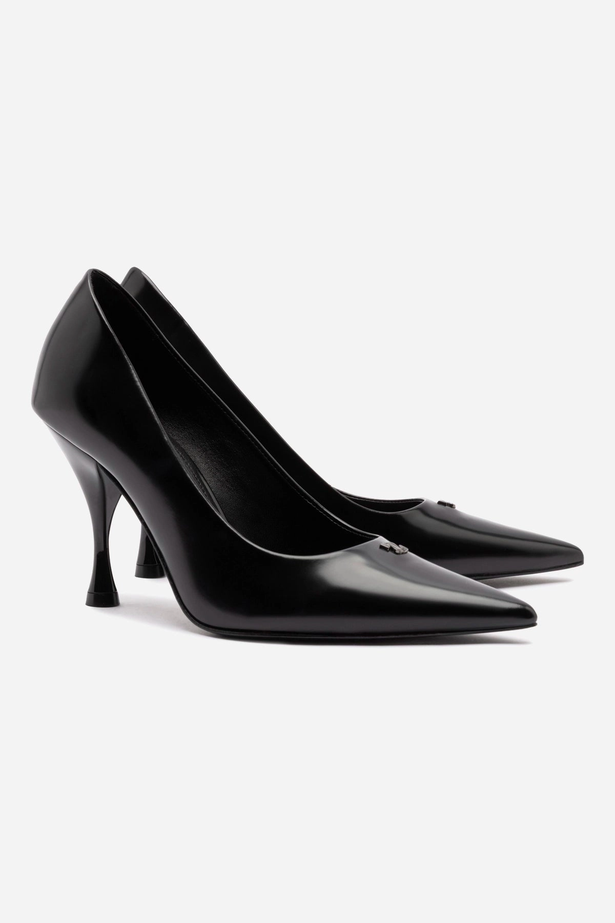 Stone Pump In Black Box Leather Slip Resistant Outdoor Explorers Blister prevention