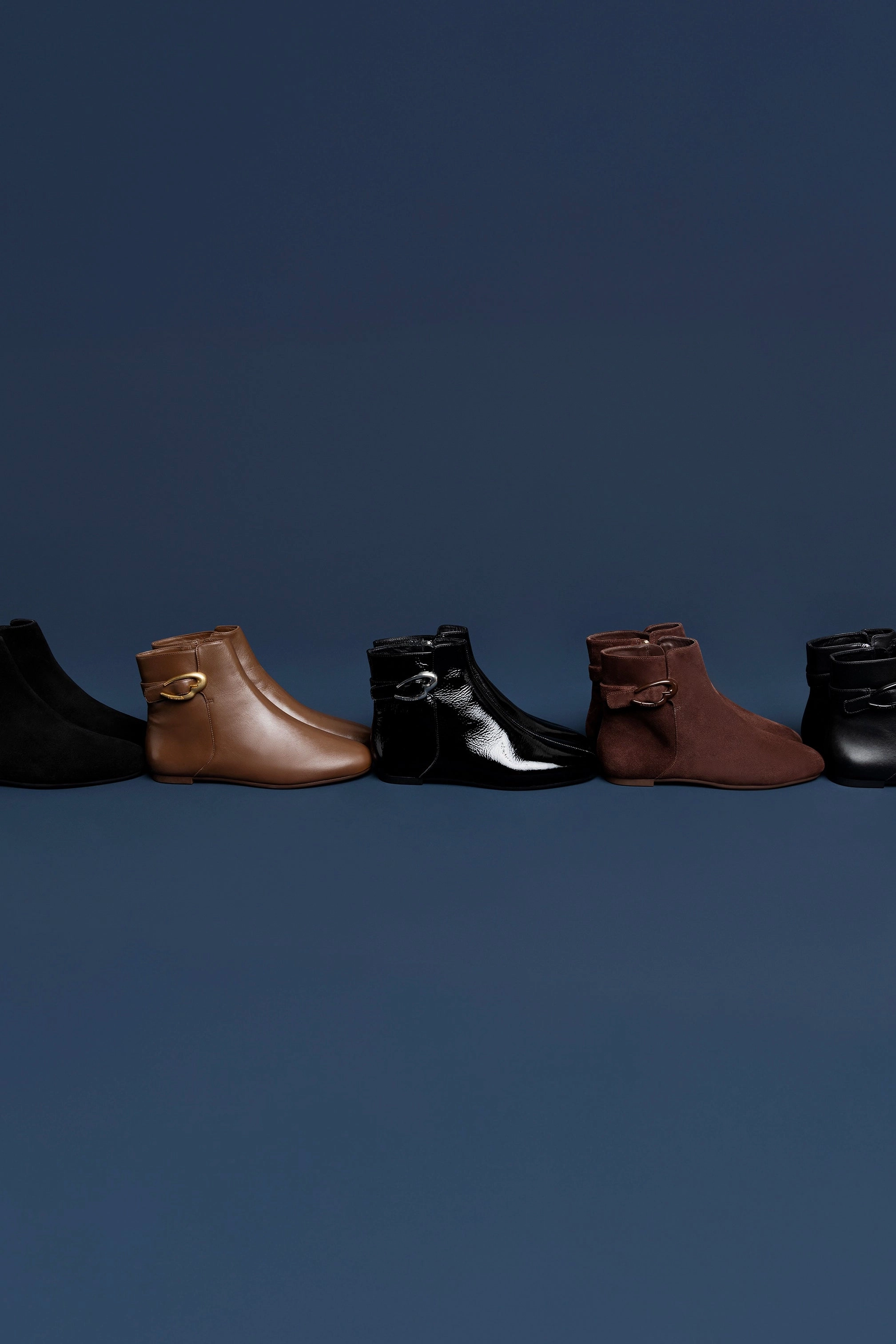 Supportive Core Office Workers Dance Fit Mini Verona Boot In Peanut Suede