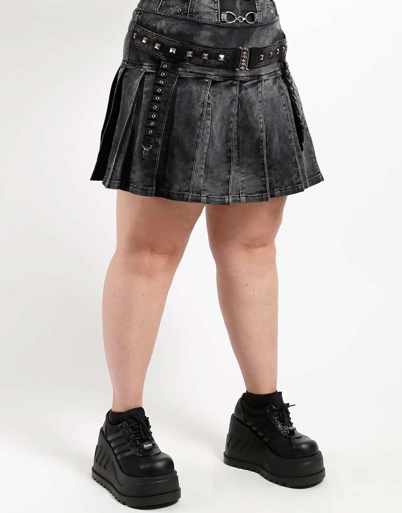 CURVE PEACE PLEATED SKIRT Performance Support Versatile Layering