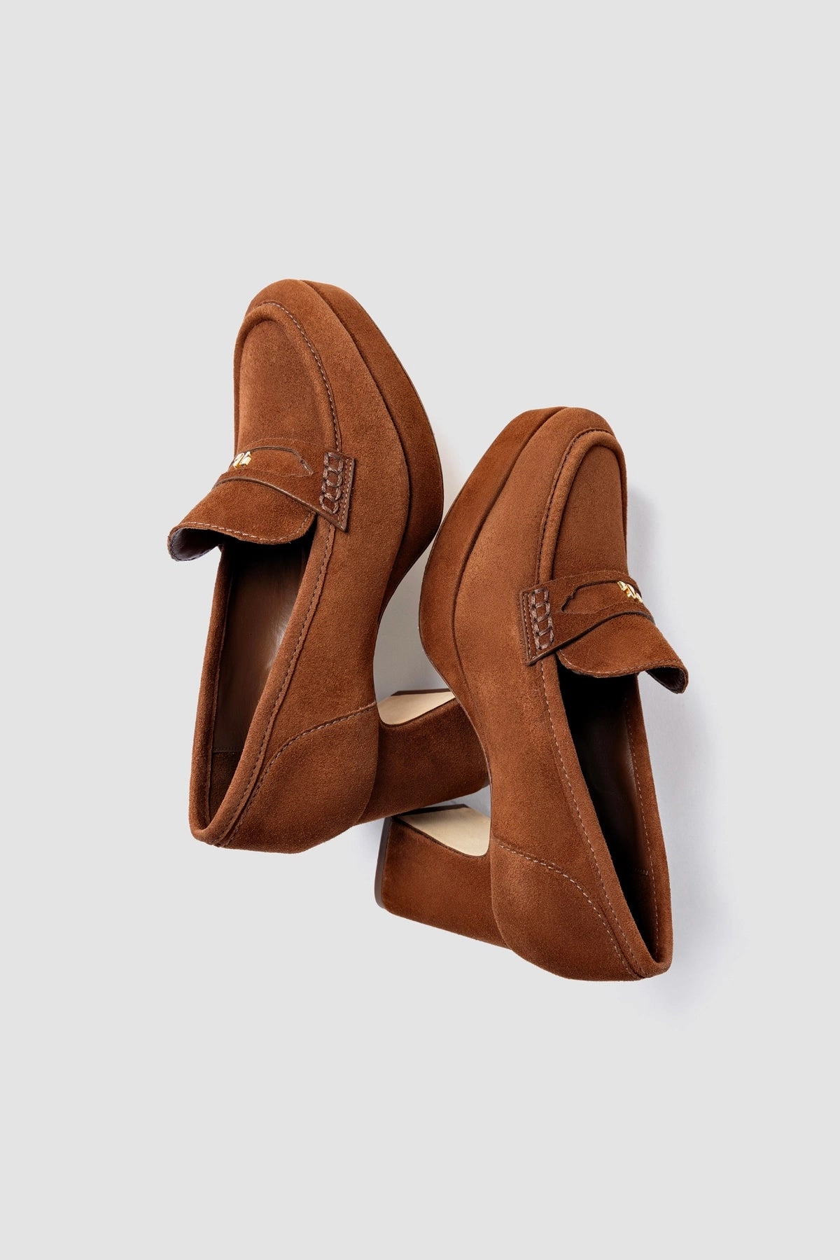 Suki Platform In Burnt Umber Leather Weatherproof Protective Coating Show Stage