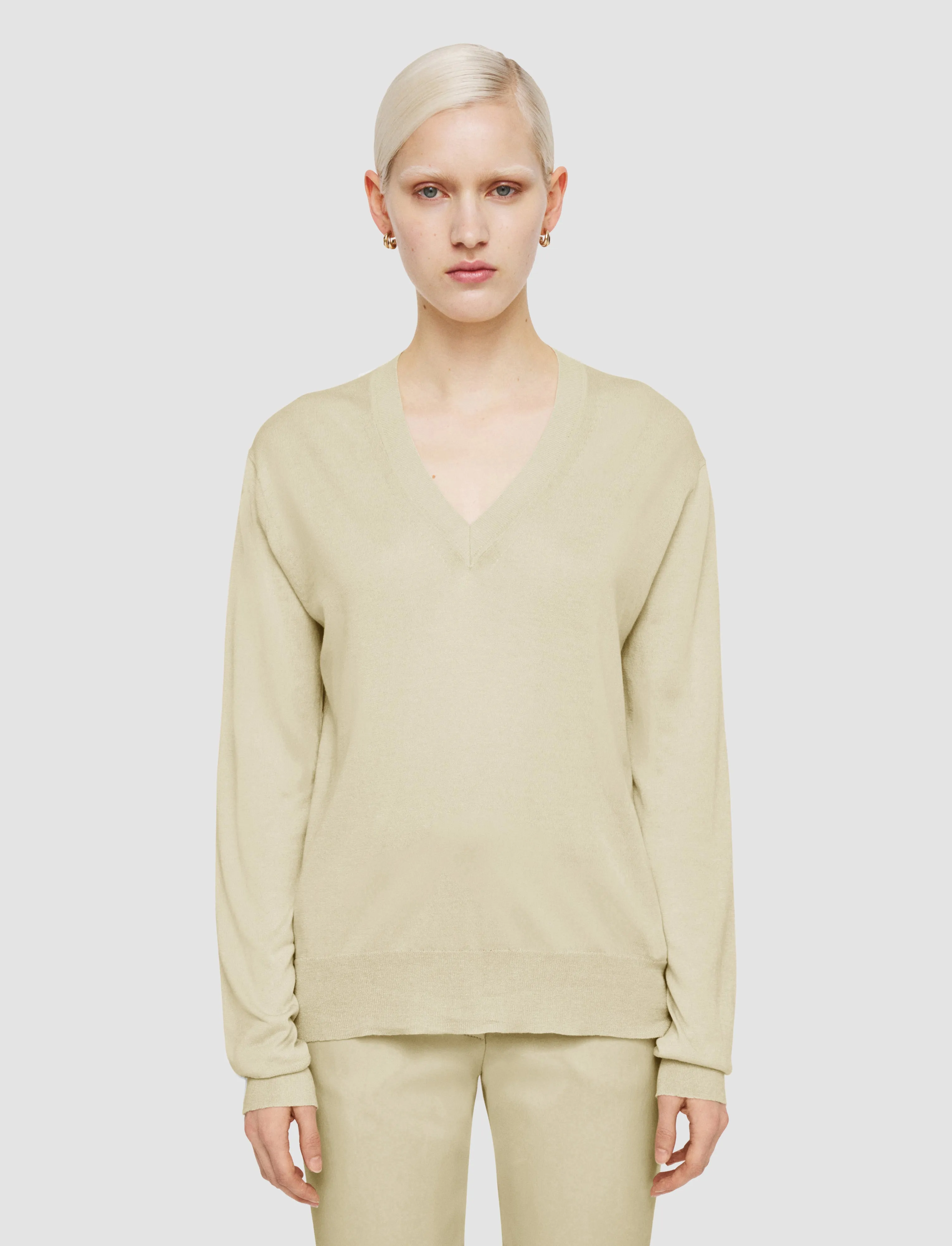 Crisp Texture Loopwheel Construction Superfine Cotton Silk V Neck Jumper