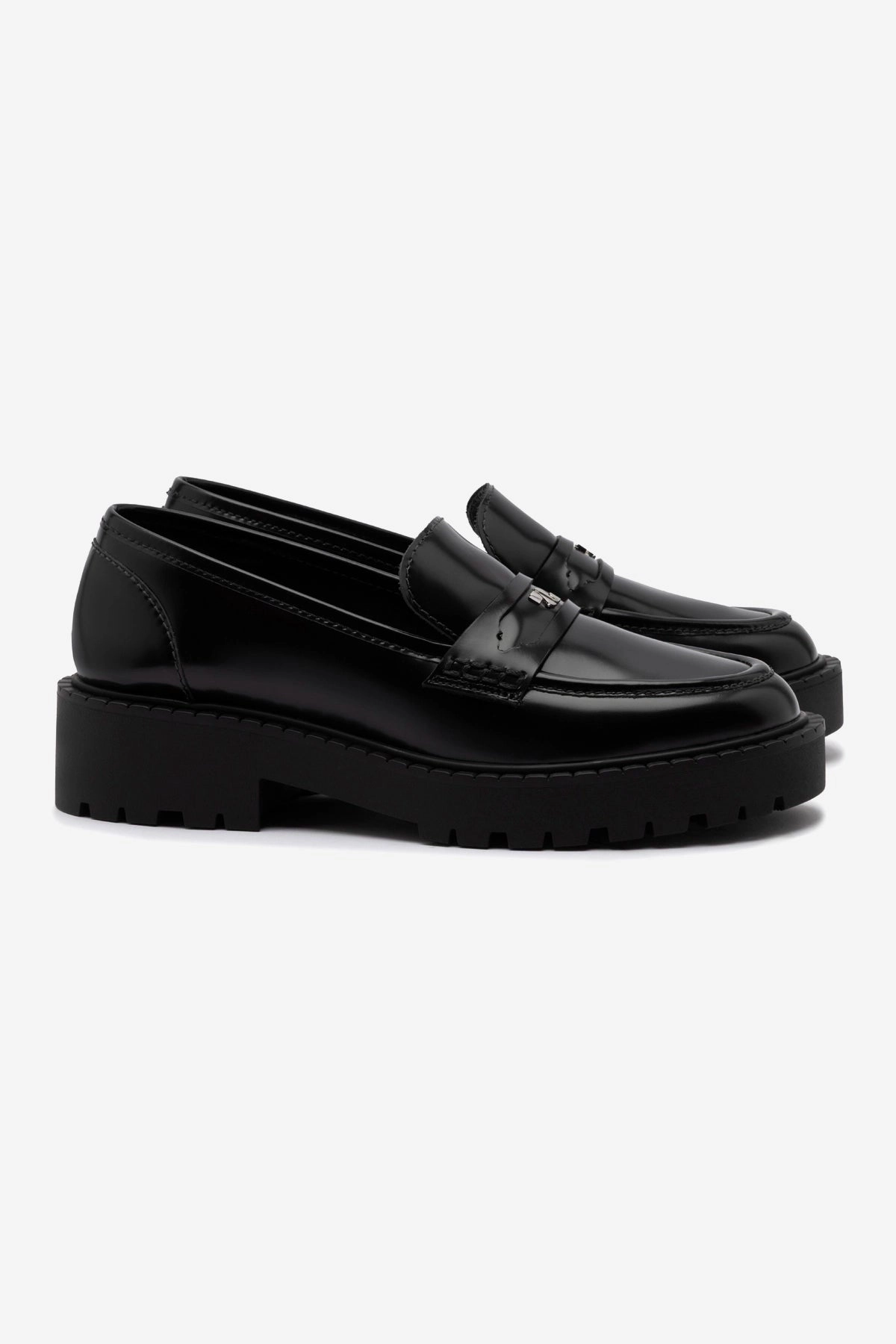 Dream Walk Durable Material Suki Lugsole Loafer In Black Box Leather
