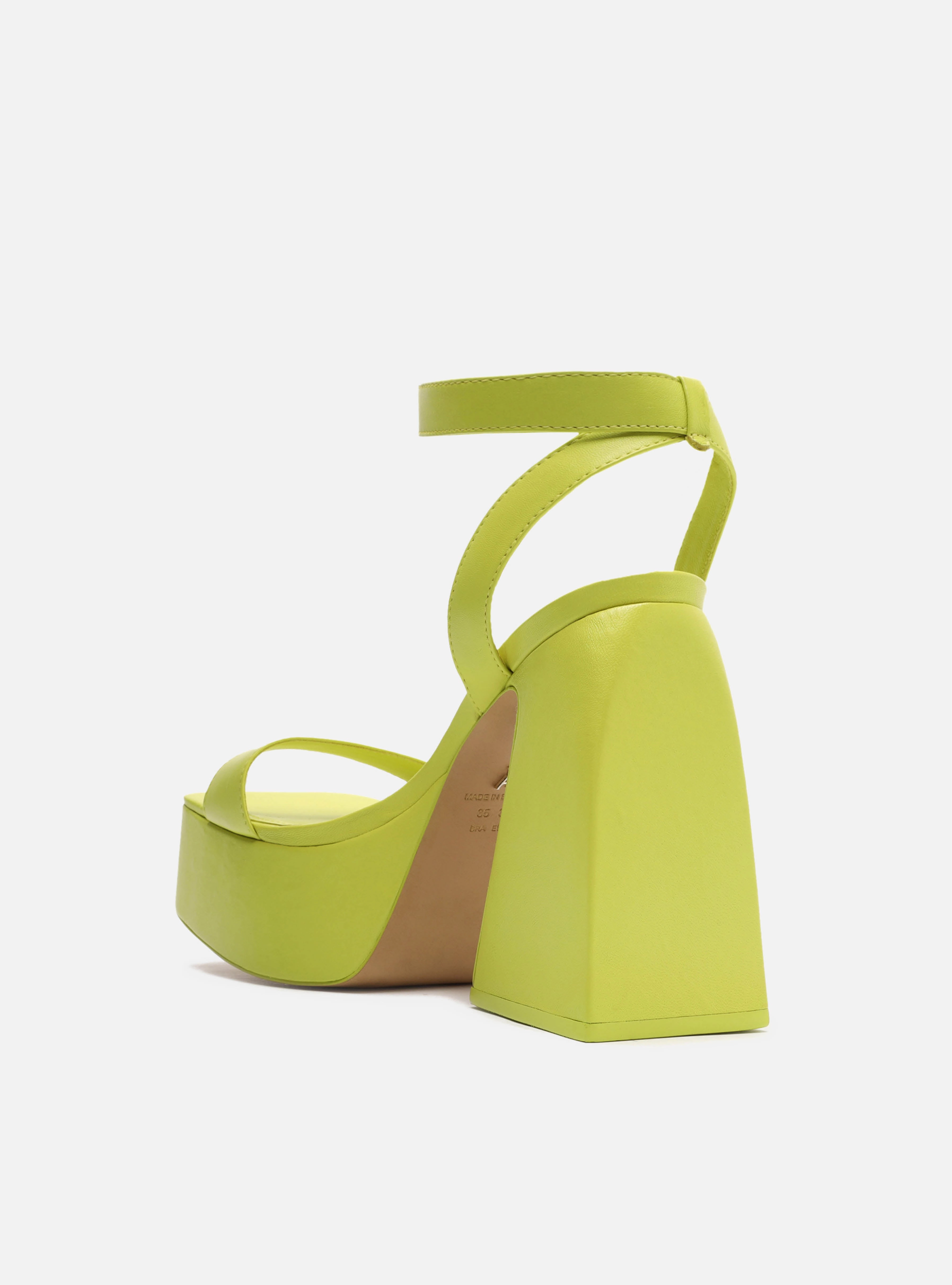 ventilation channels Megan Leather Platform