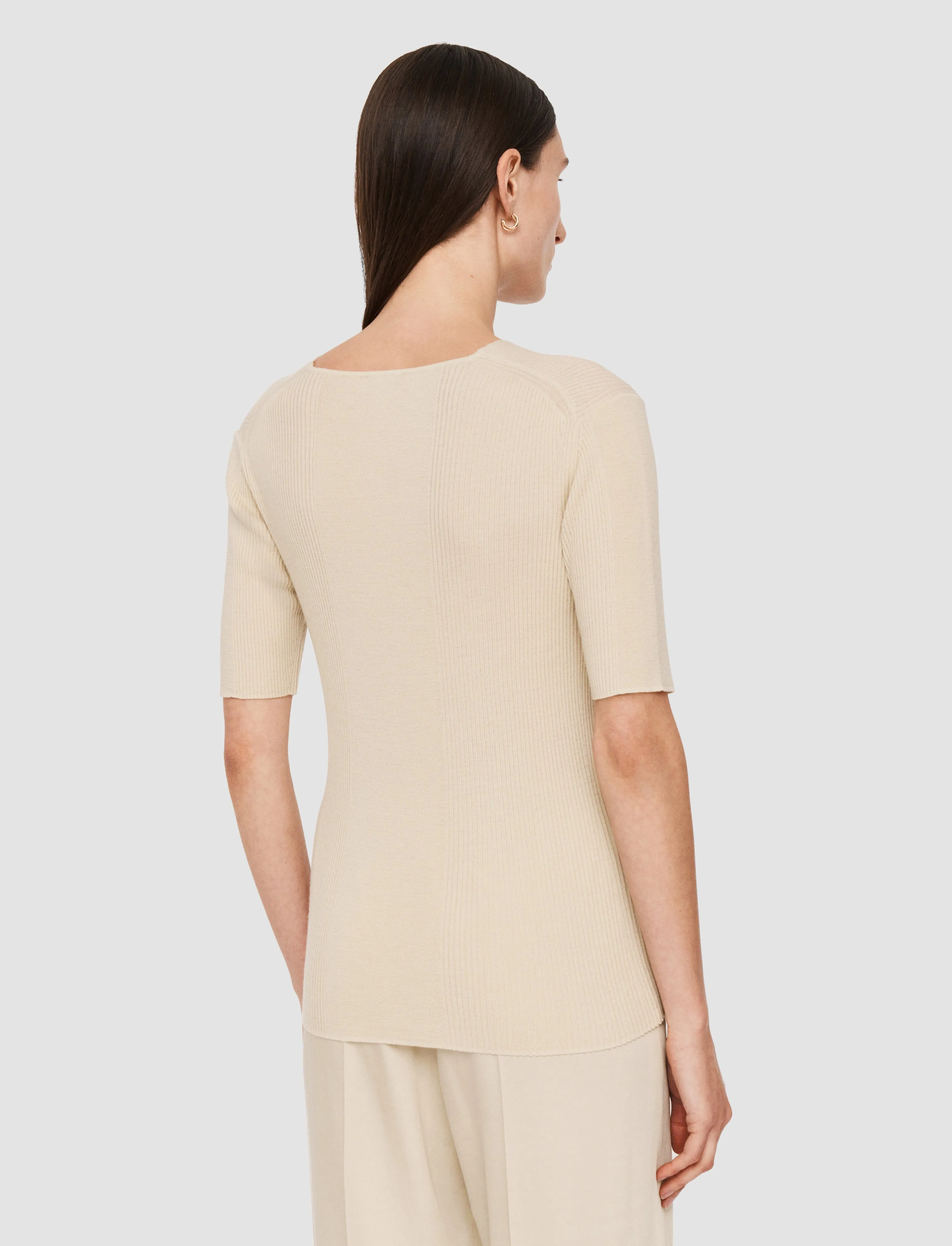 Breathable Texture Everyday Comfort Fine Merino Rib V Neck Top
