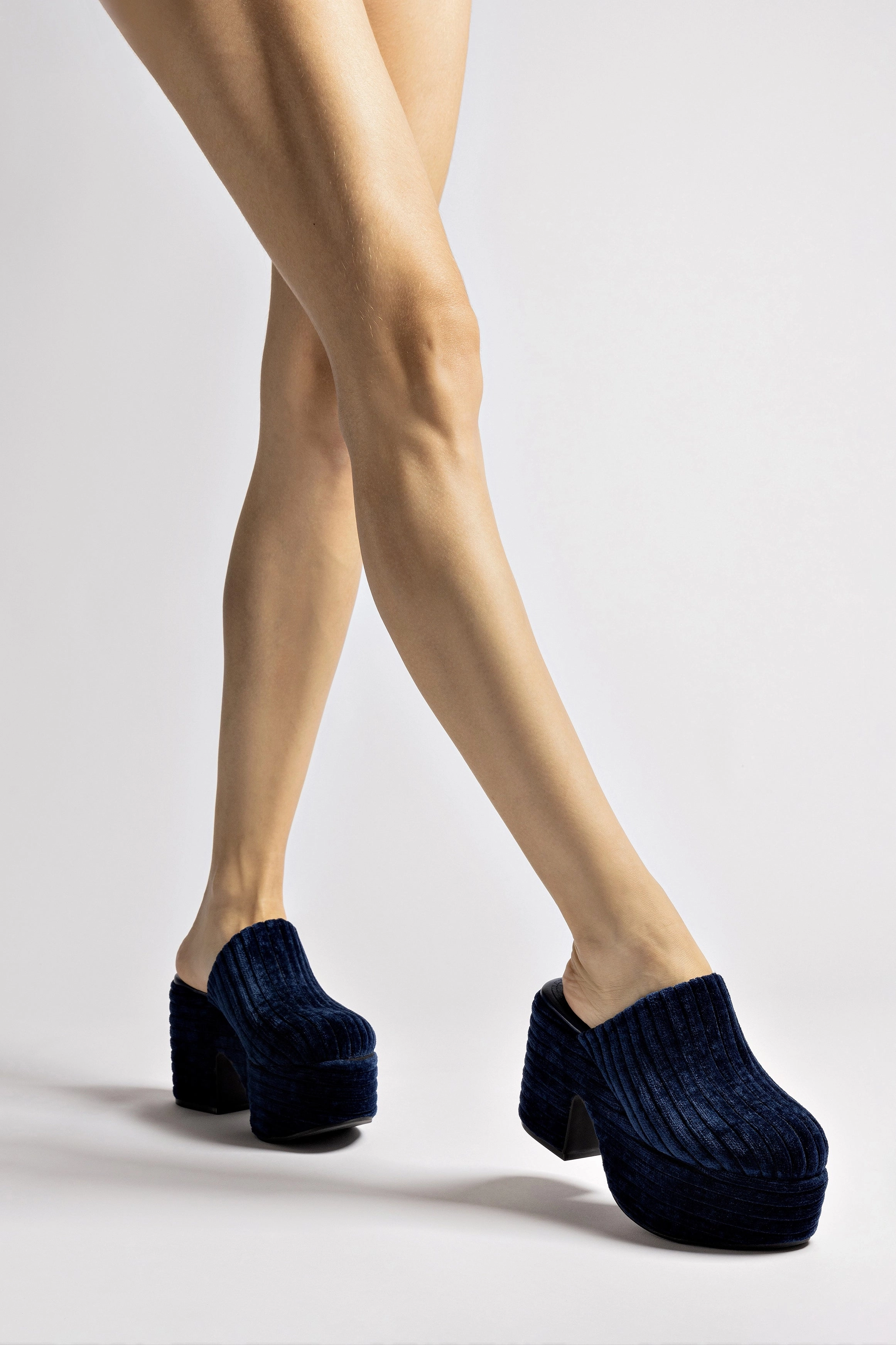 Mesh Upper Miso Platform Clog In Midnight Velvet