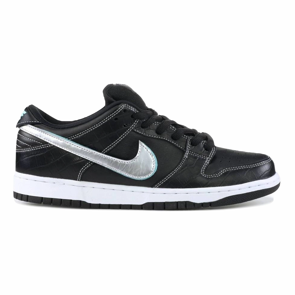 Short Trip Nike SB Dunk Low Pro OG QS - Diamond Black - Used