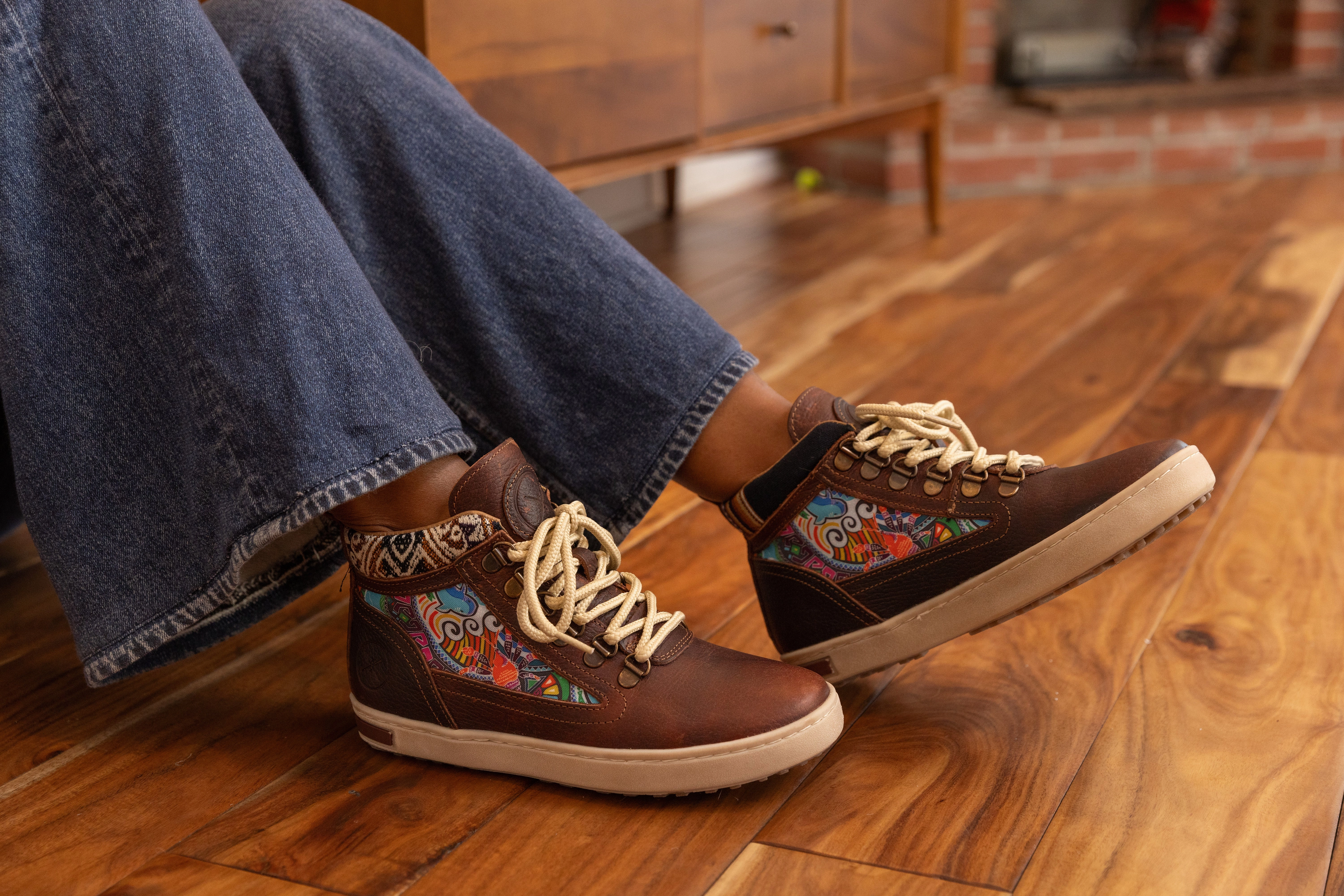 Cushioned Step Snowy Path High Heel Tuamotu Camping Boot