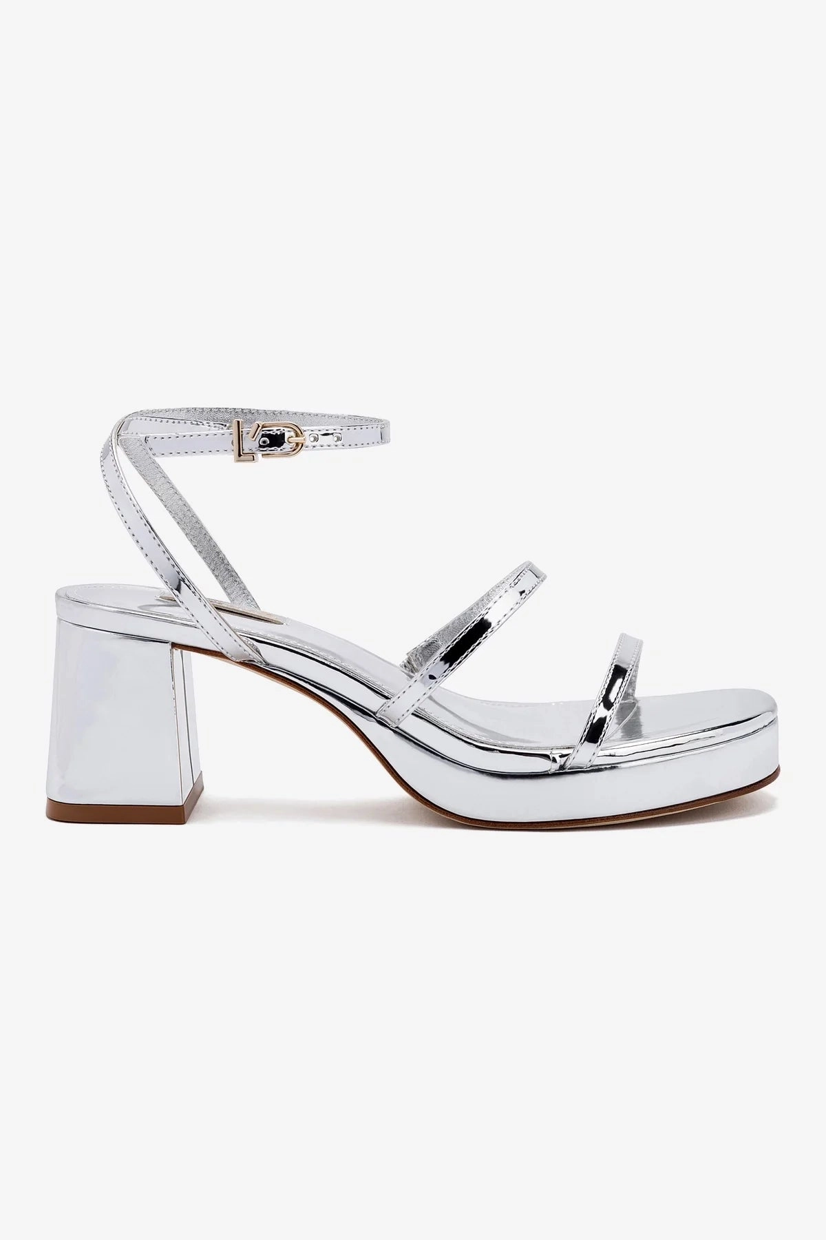 Gio Sandal In Silver Specchio Flexibility Feature Foot Support