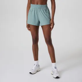 Lightweight insulation vuori Women's Dash Short 2.0 in Mist