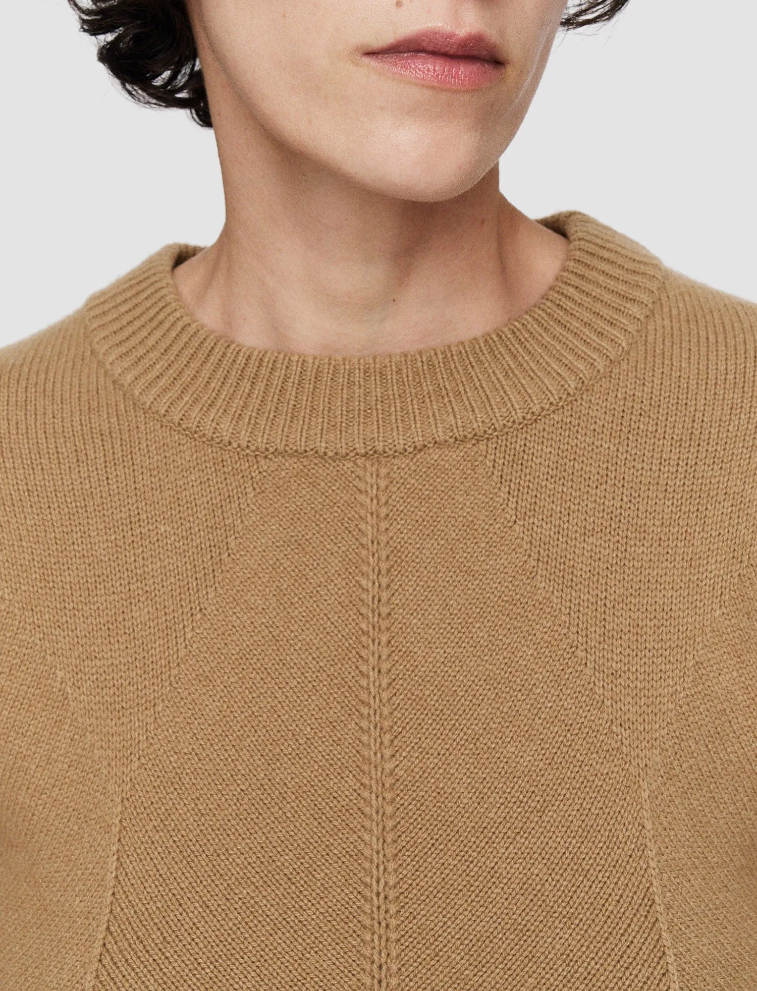 ReverseCoil Zipper Soft Wool Round Neck Jumper