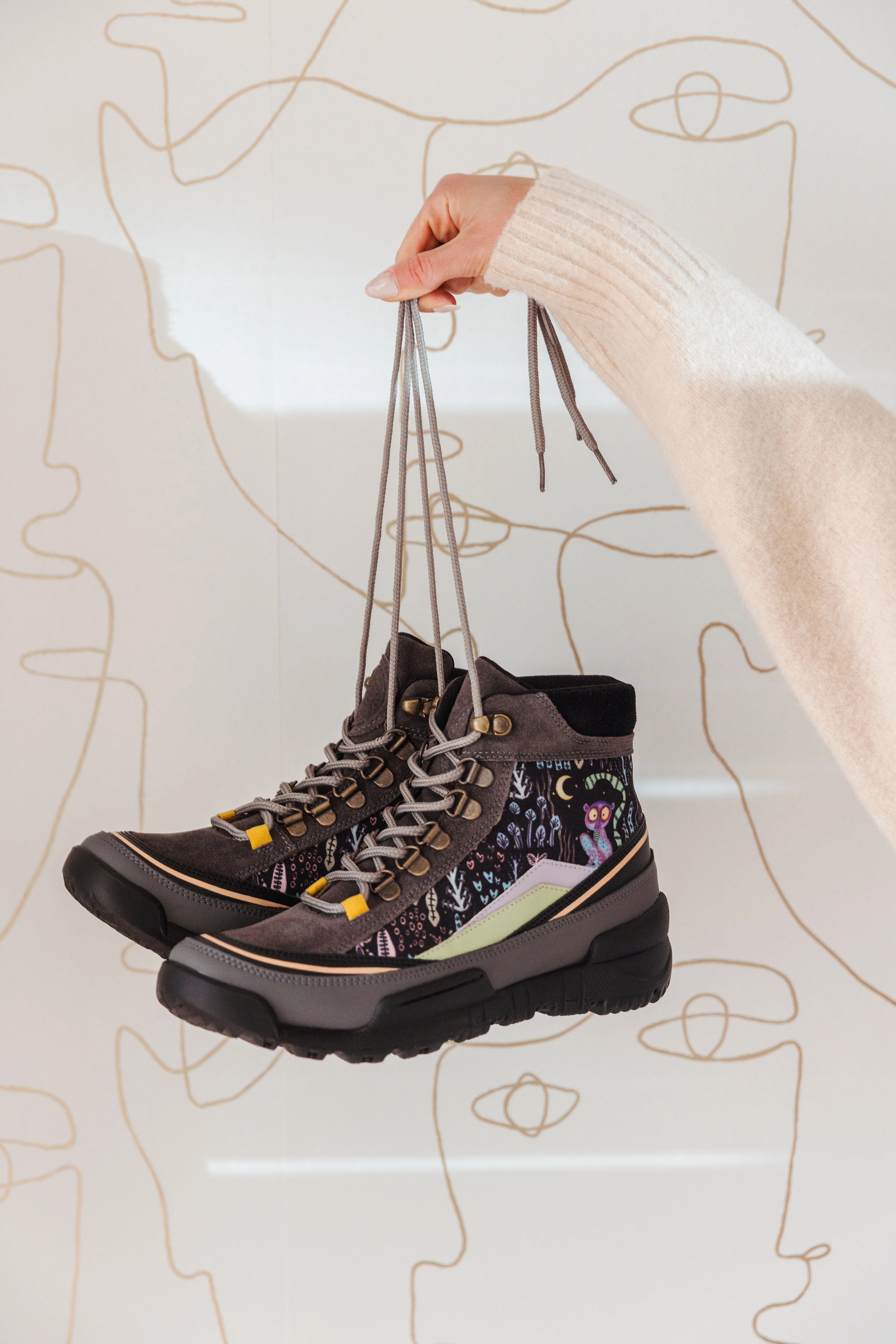 ventilation channels Hybrid style Loomi Trekk Boot