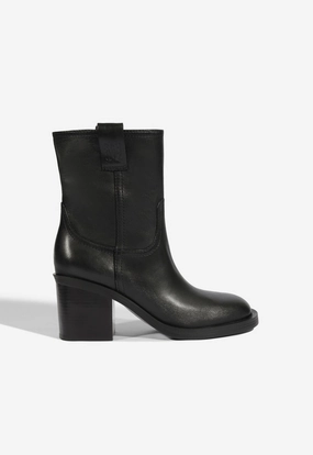 Wyatt Leather Bootie Grace Walk