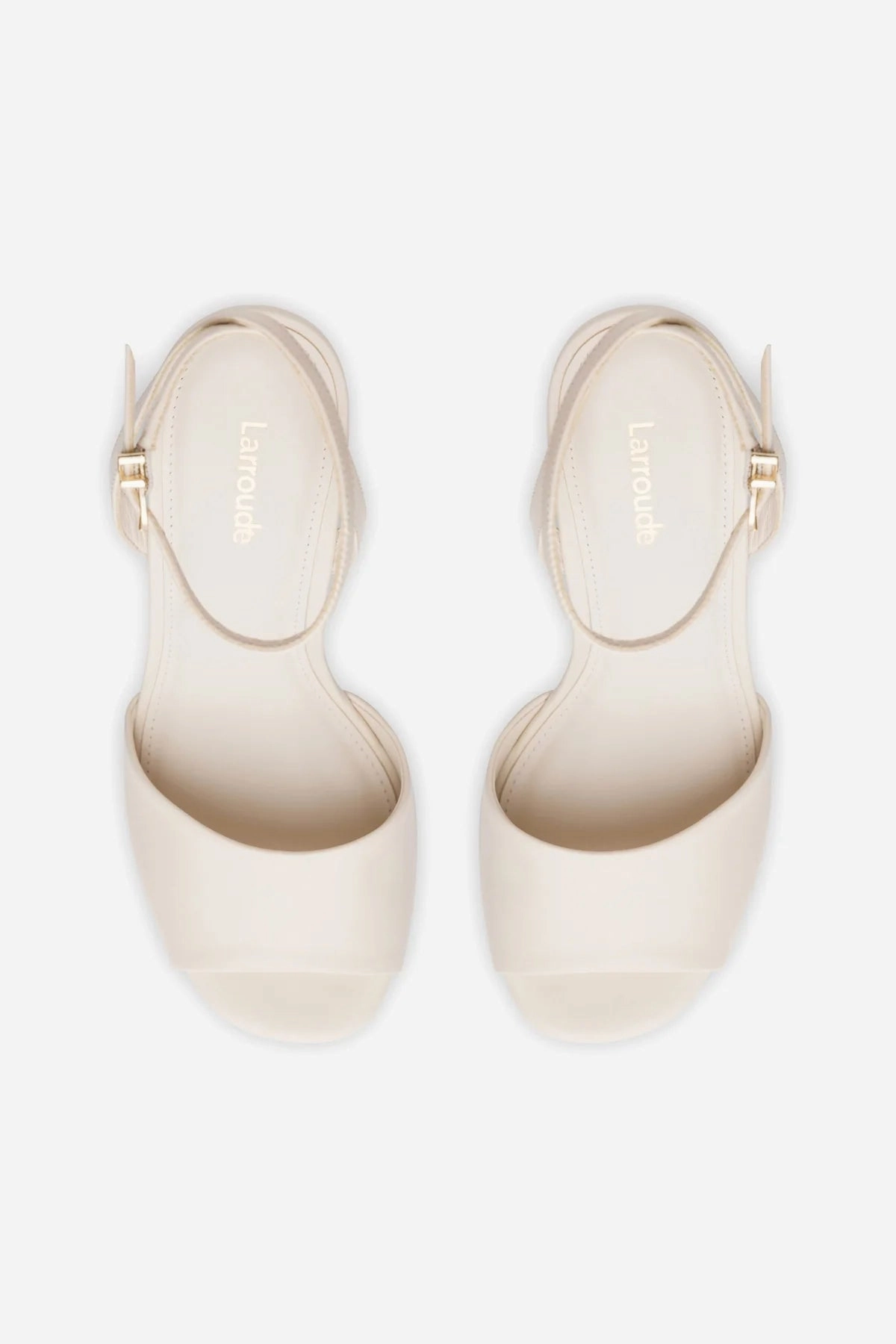 Yves Wedge In Ivory Leather Commute Light